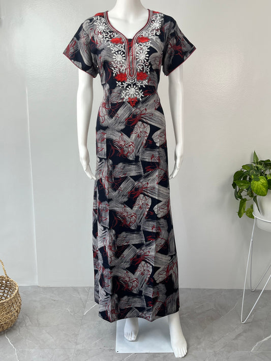 Red Embroidery Black Alpine Nightgown Elegant & Long-Lasting