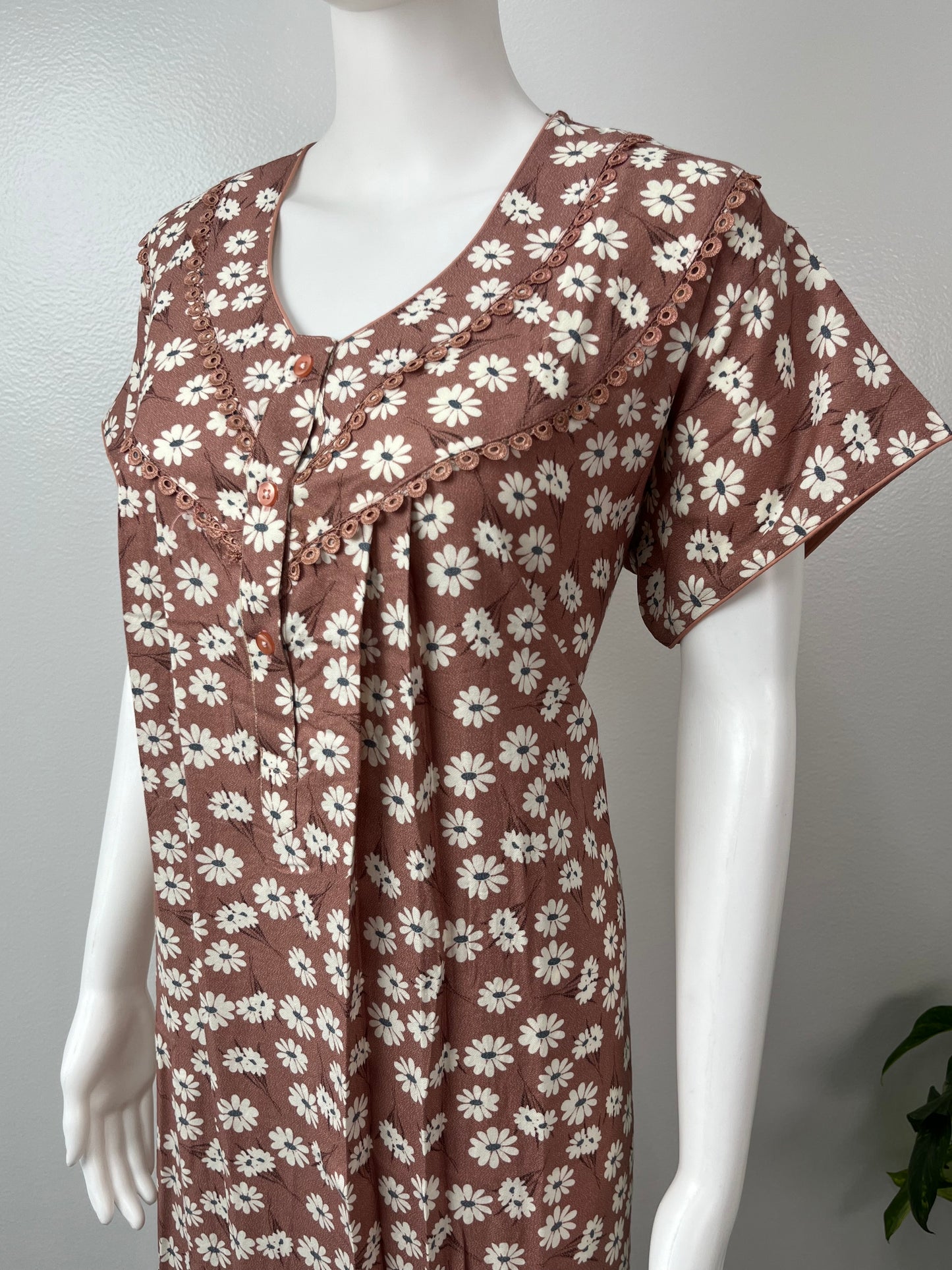 Brown Alpine Nighty Elegant & Long Lasting