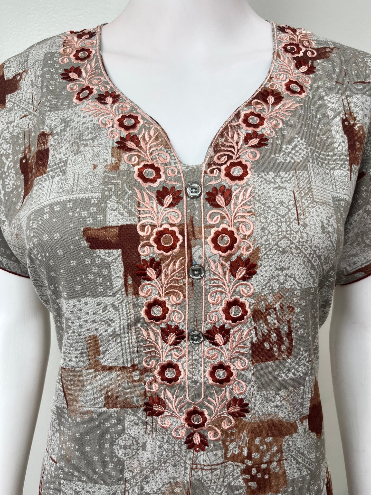 Gray Delicate Embroidery Alpine Fabric Nightgown