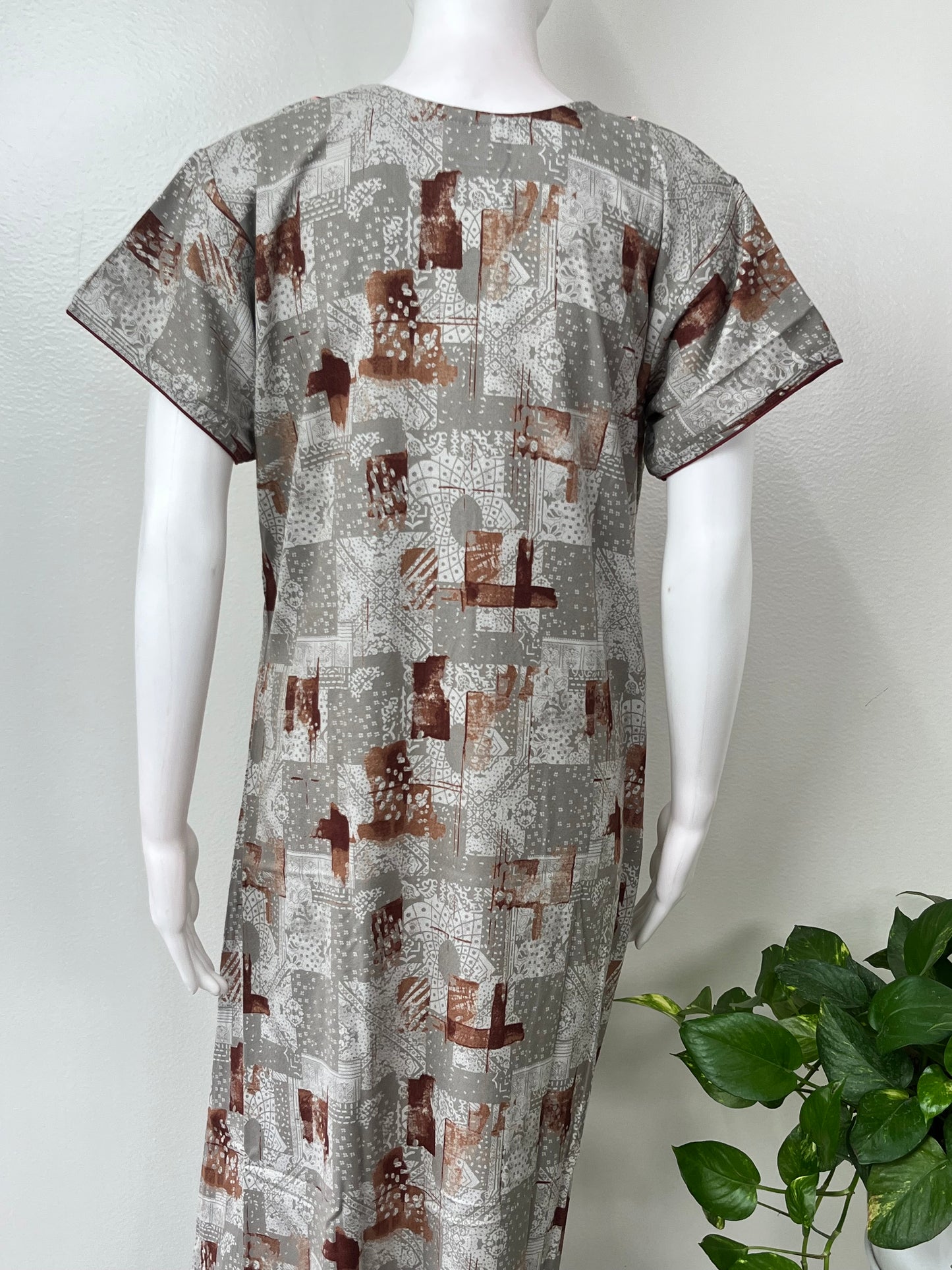 Gray Delicate Embroidery Alpine Fabric Nightgown