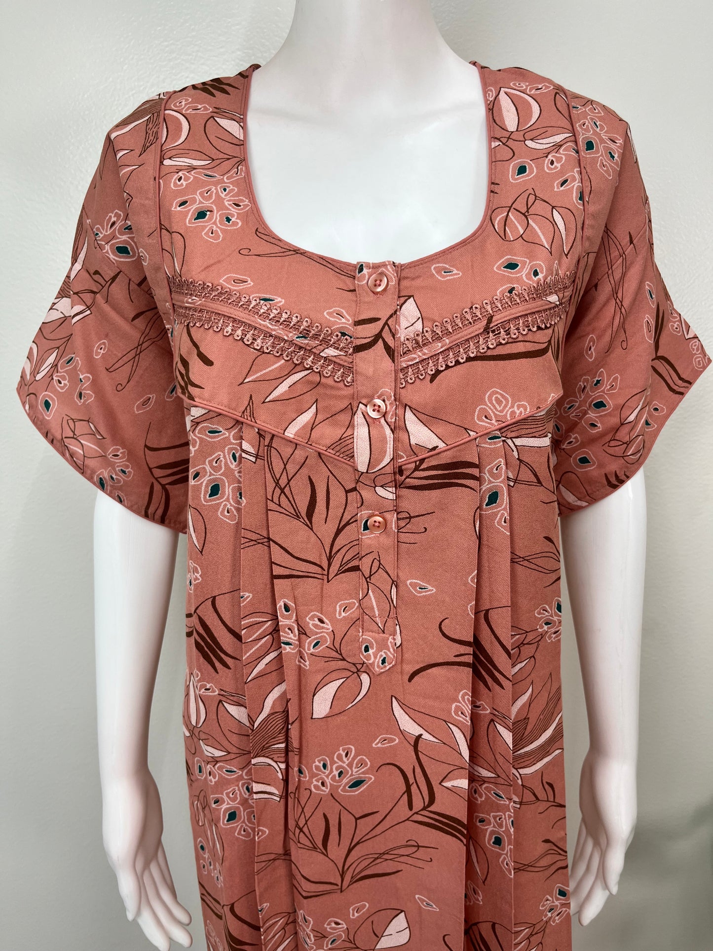 Carrot Soft & Breathable Alpine Nighty Perfect for All Seasons