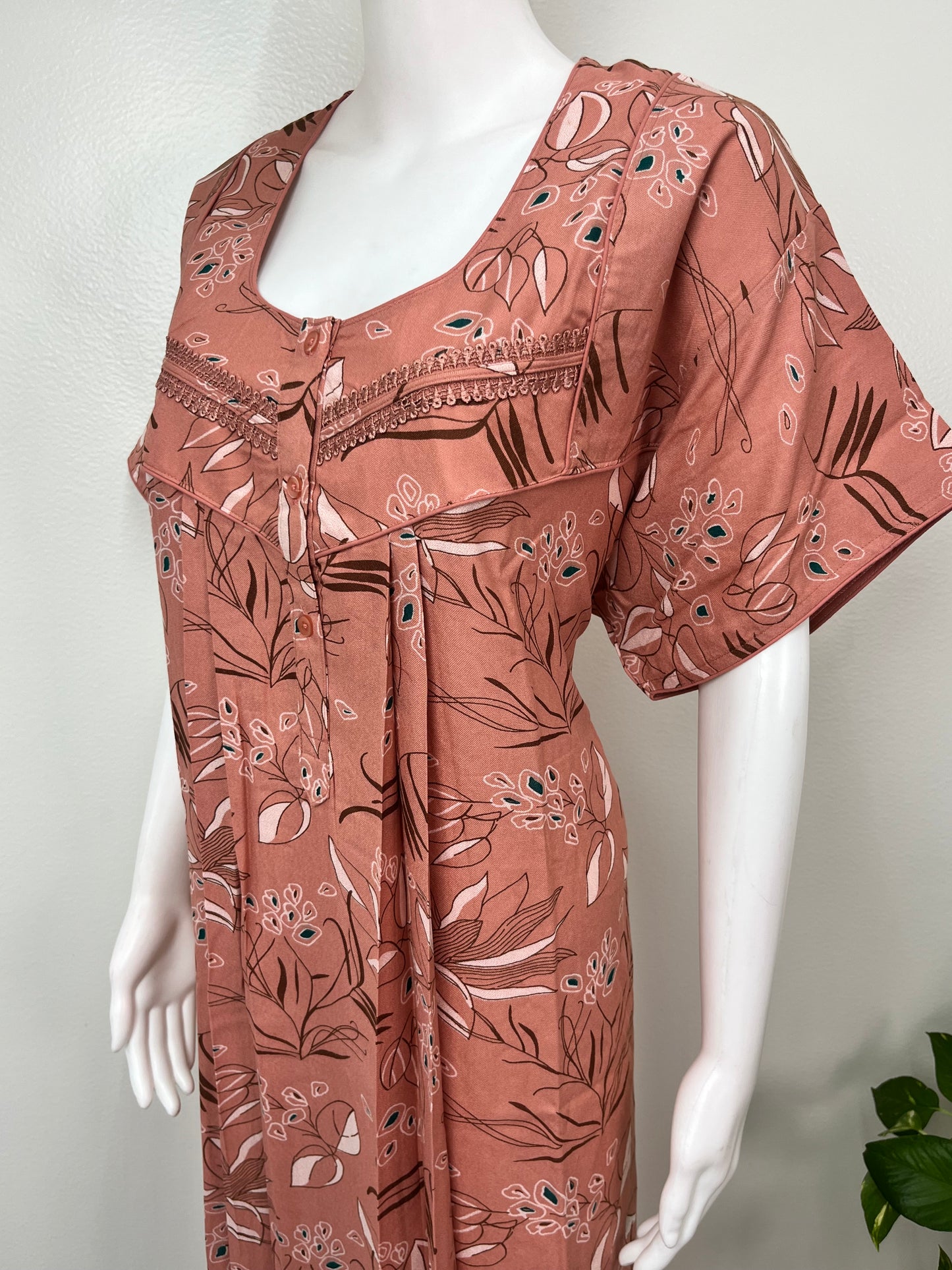 Carrot Soft & Breathable Alpine Nighty Perfect for All Seasons