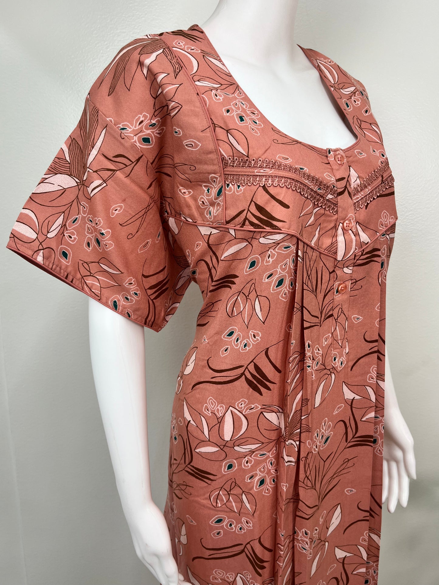 Carrot Soft & Breathable Alpine Nighty Perfect for All Seasons