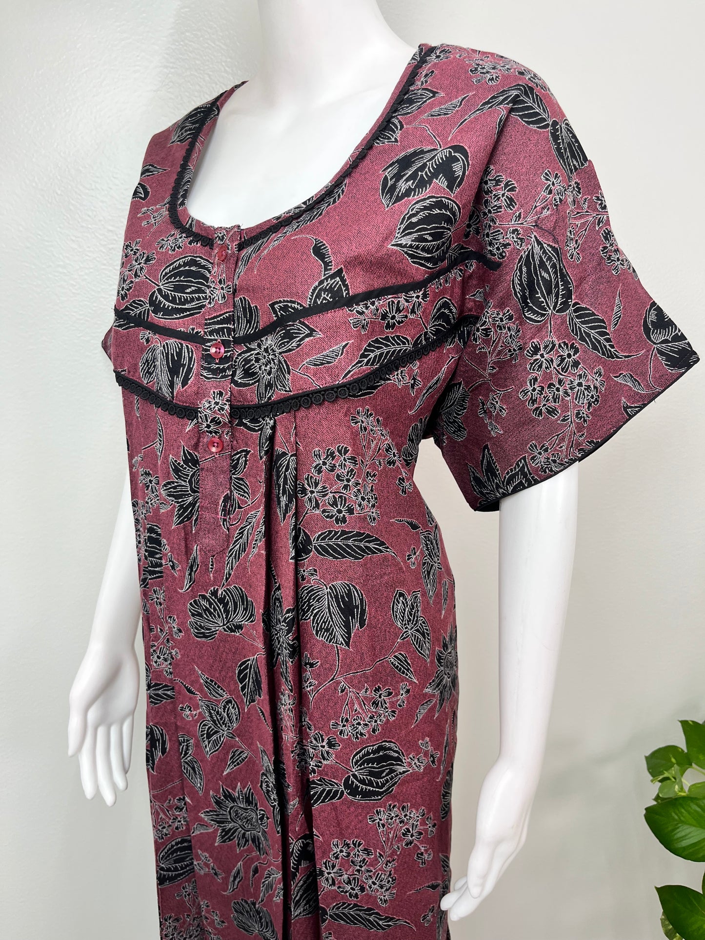 Wine Alpine Nighty Elegant & Long-Lasting