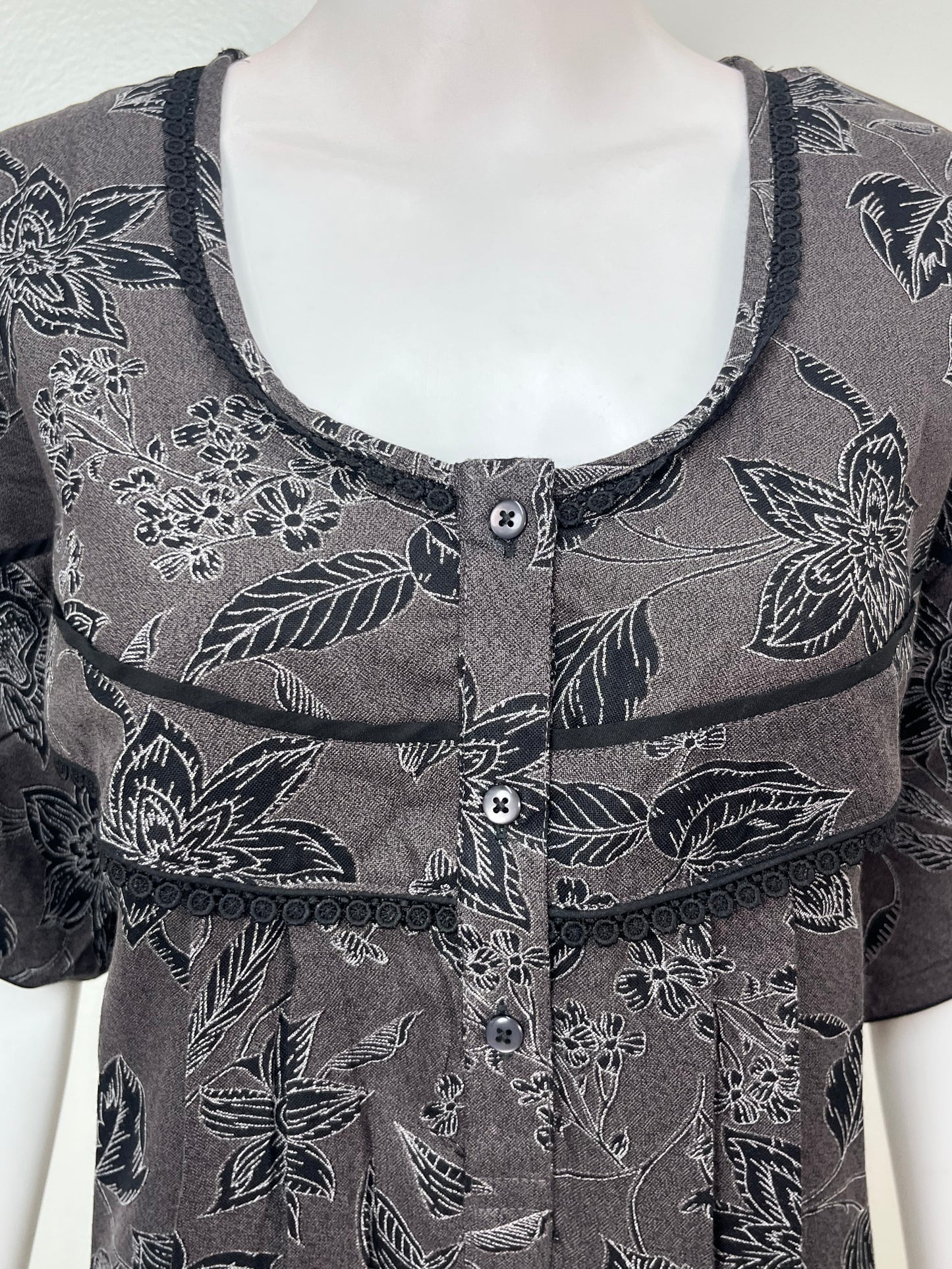 Black Pleated Alpine Fabric Nightgown for Women