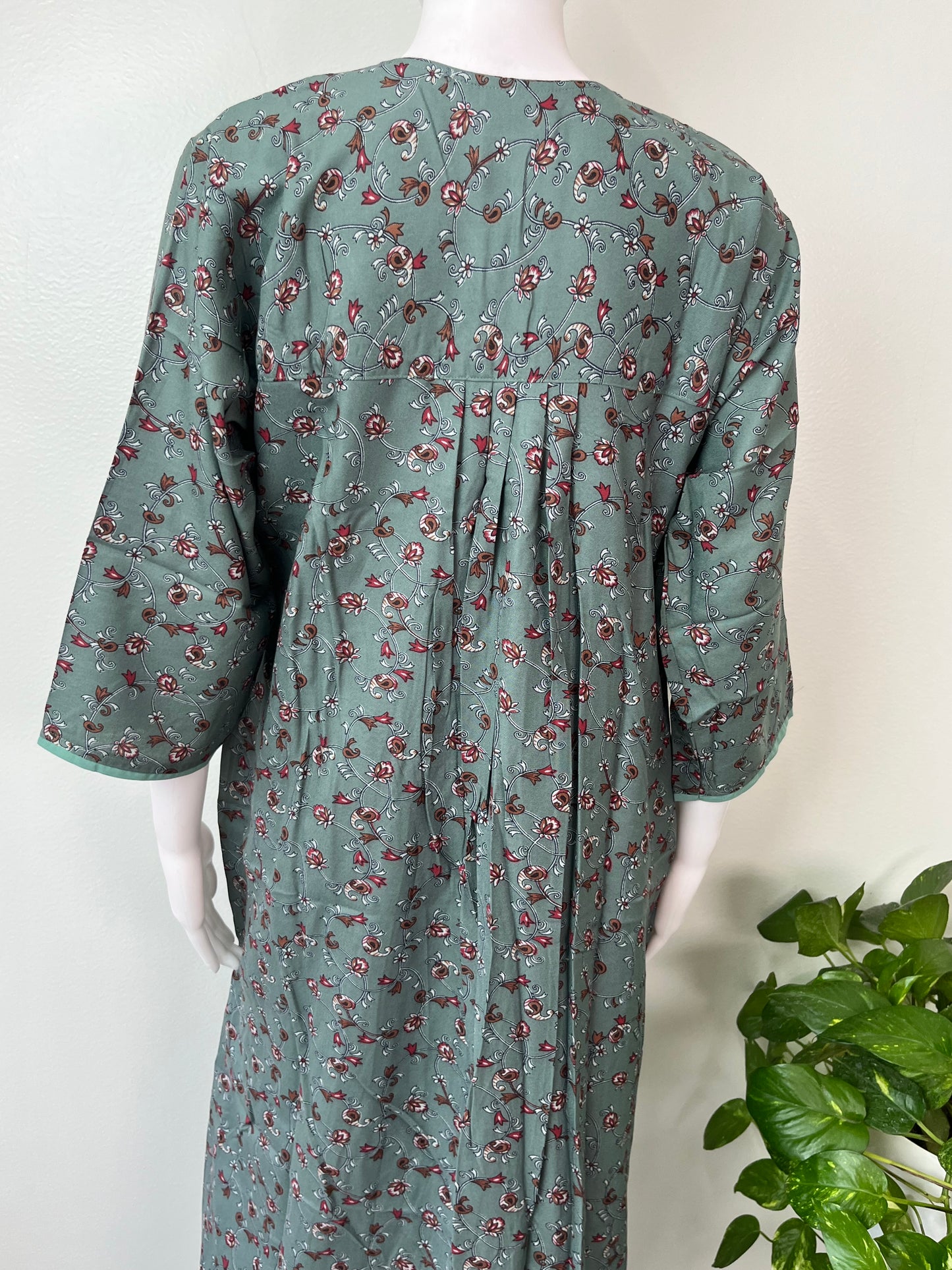 Green Floral Alpine Fabric 3/4th Sleeves Nightgown