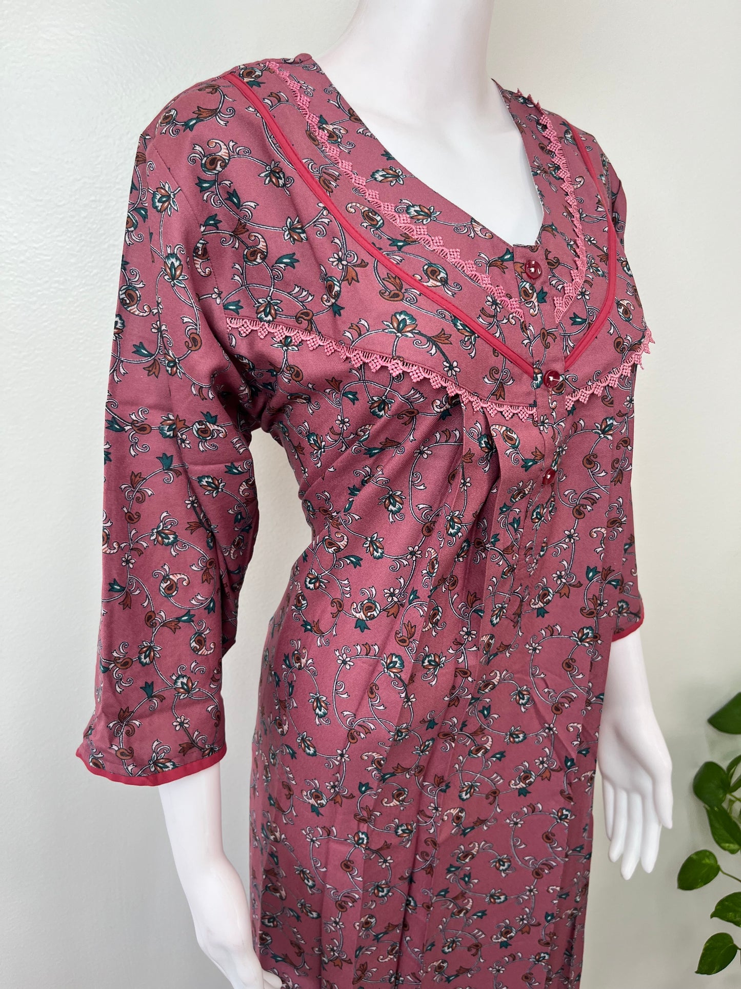 Soft & Breathable Alpine Fabric Nightgown with 3/4th Sleeves