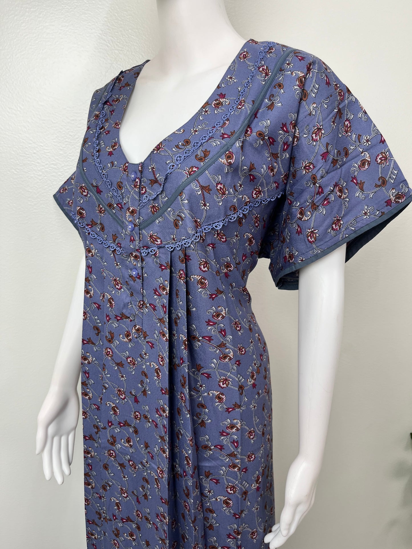 Purple Floral Printed Alpine Fabric Nightgown