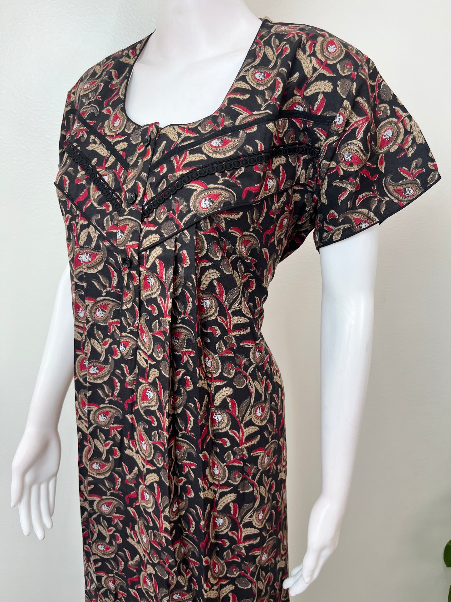 Black Kalamkari Printed Alpine Fabric Nighty