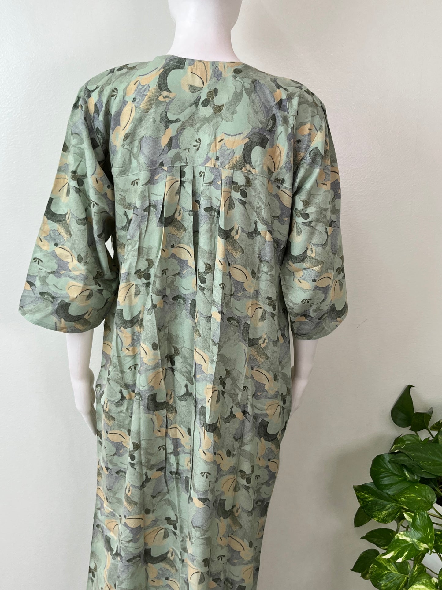 Green Printed 3/4th Sleeves Alpine Fabric Nighty