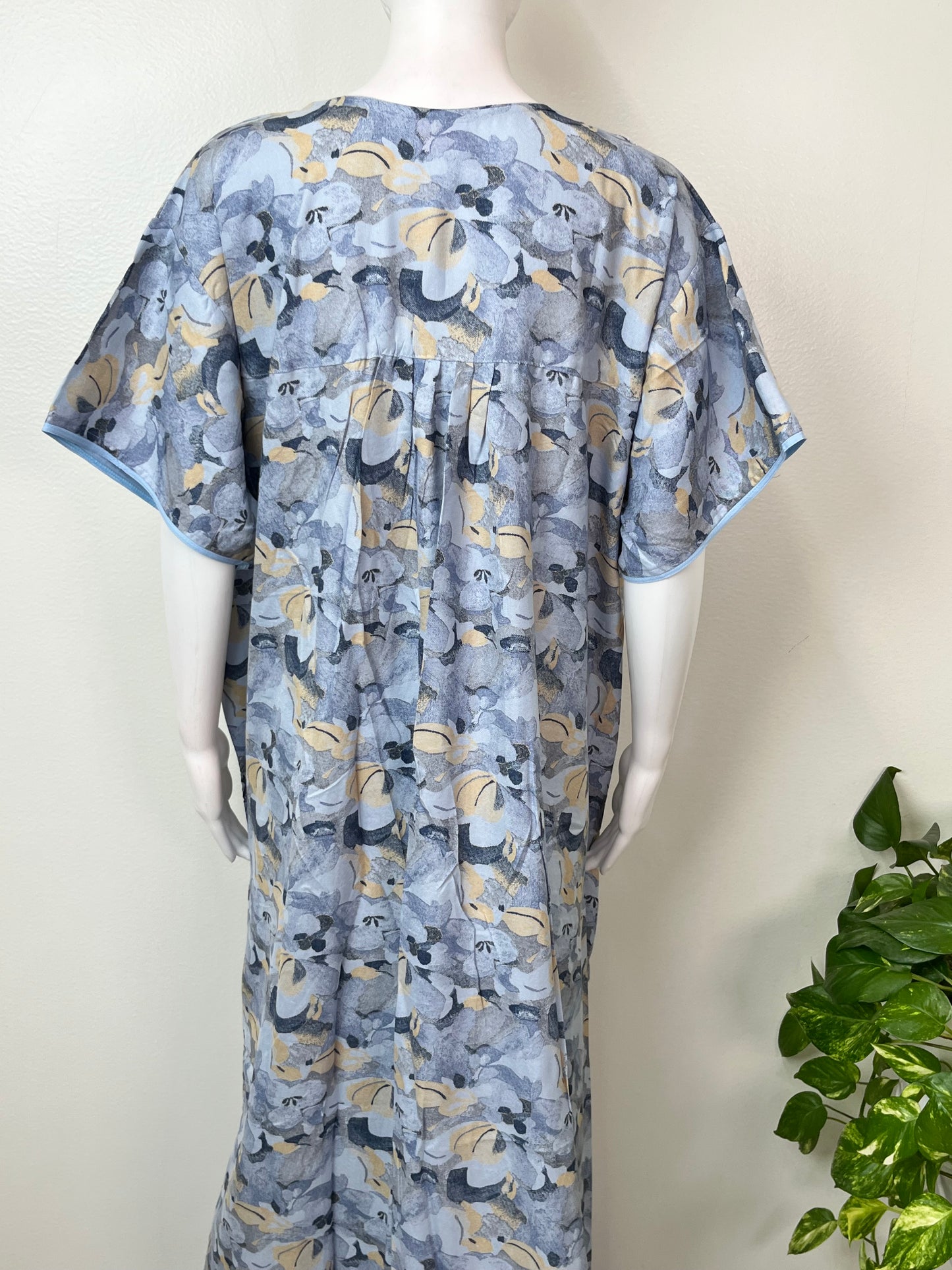 Sky Blue Pleated Style Alpine Fabric Nightgown