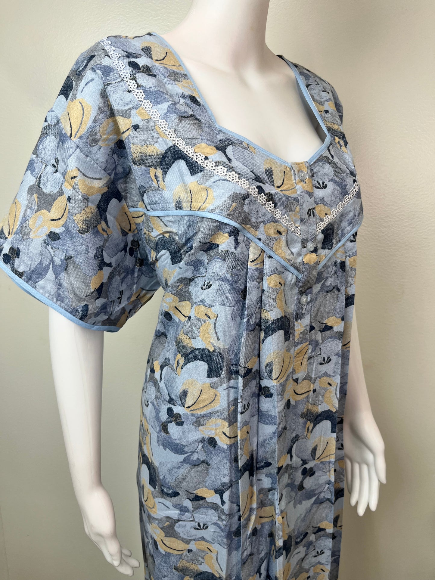 Sky Blue Pleated Style Alpine Fabric Nightgown