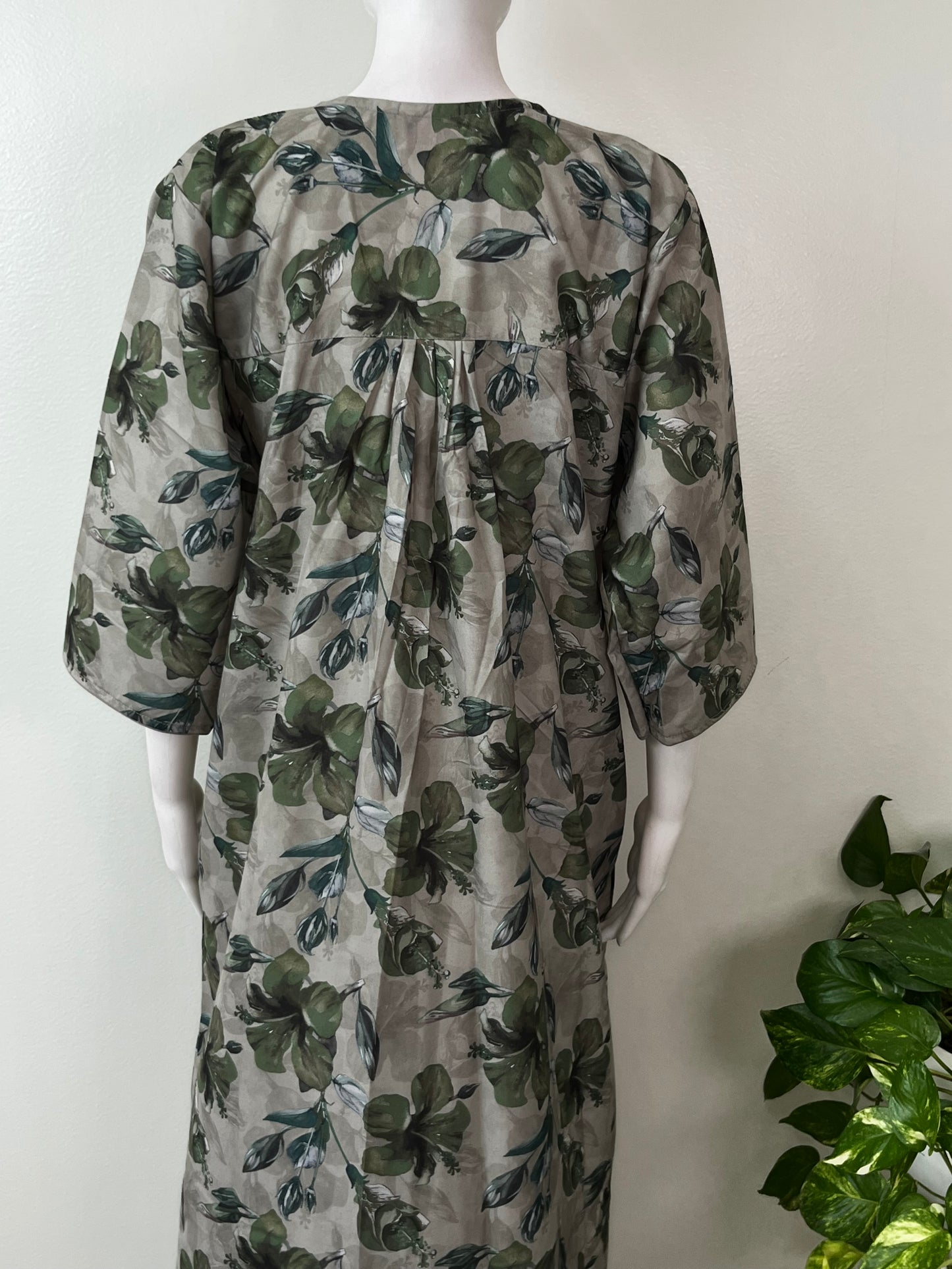 Green Alpine Fabric 3/4th Sleeves Nightgown