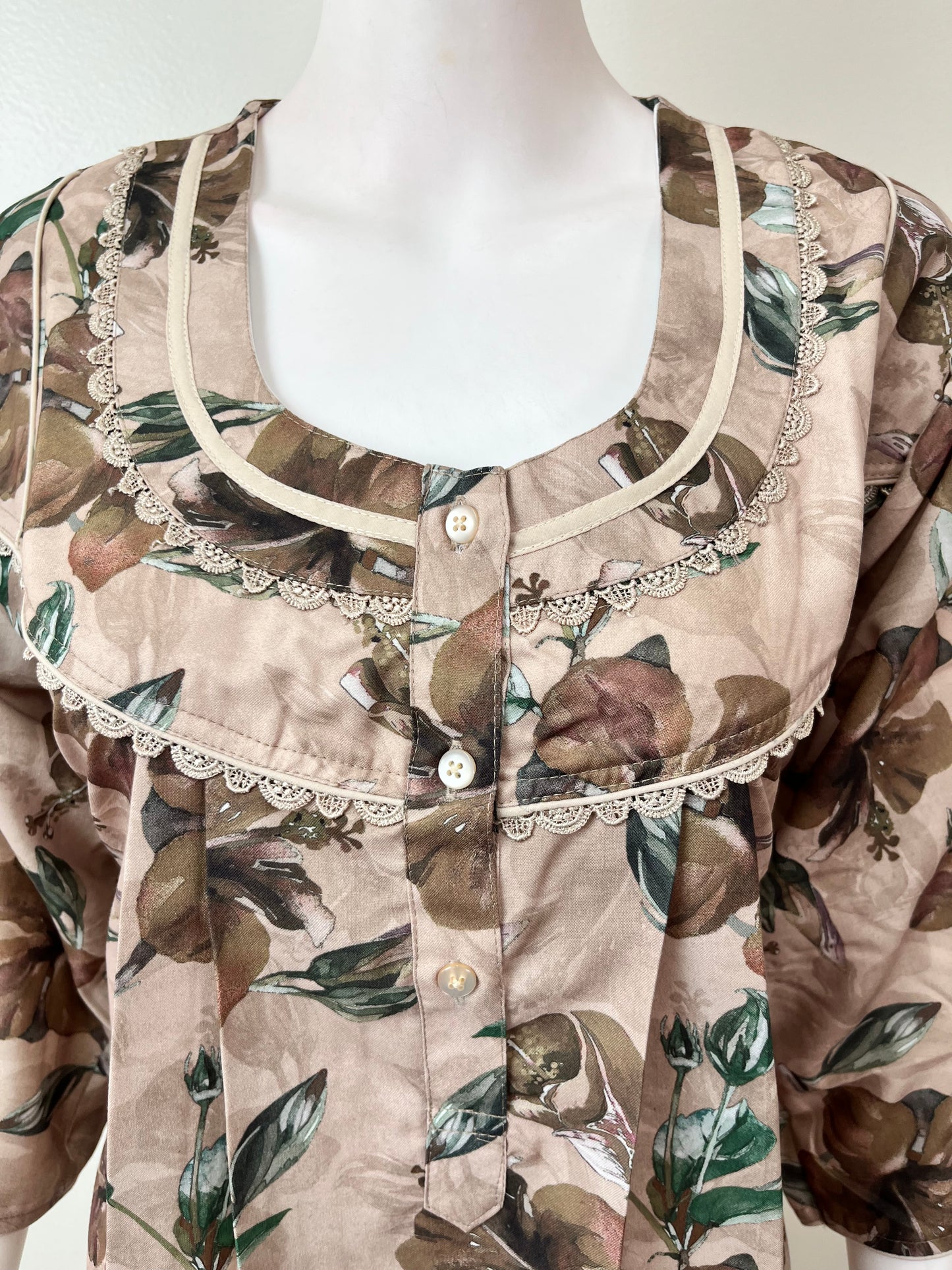Cream Soft & Breathable Alpine Fabric 3/4th Sleeves Nightgown
