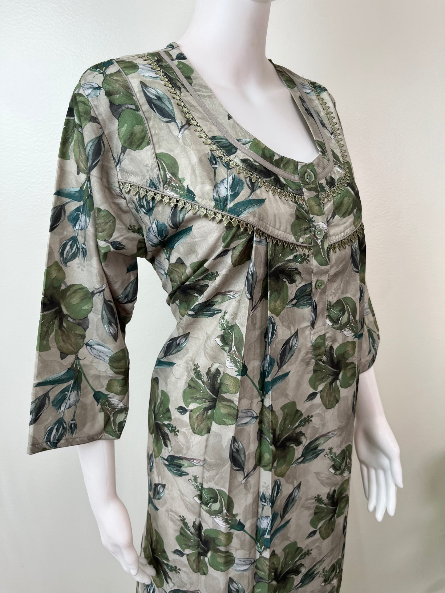 Green Alpine Fabric 3/4th Sleeves Nightgown