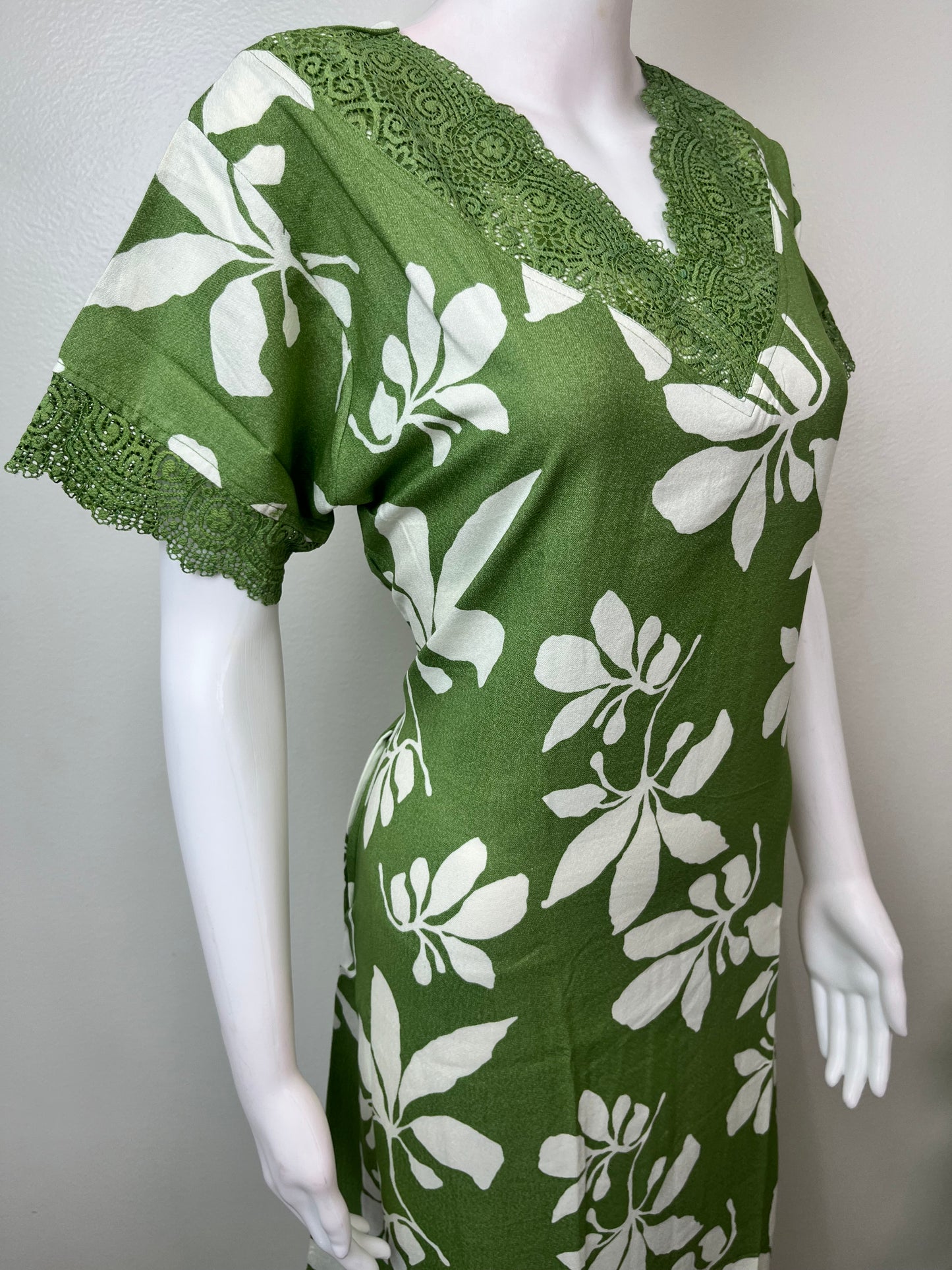 Green Floral Printed Alpine Nighty