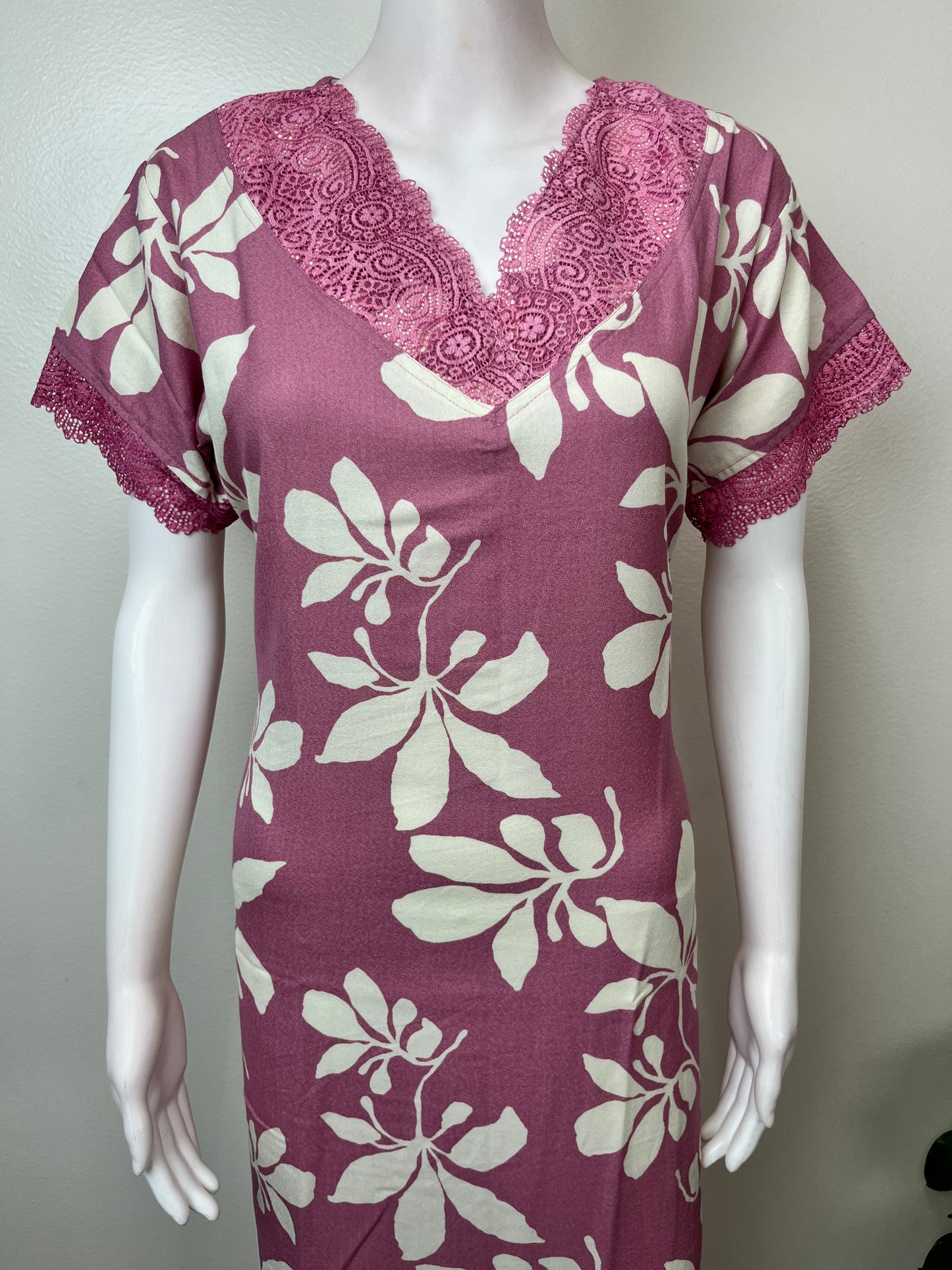 Pink V-Neck Alpine Fabric Nightgown