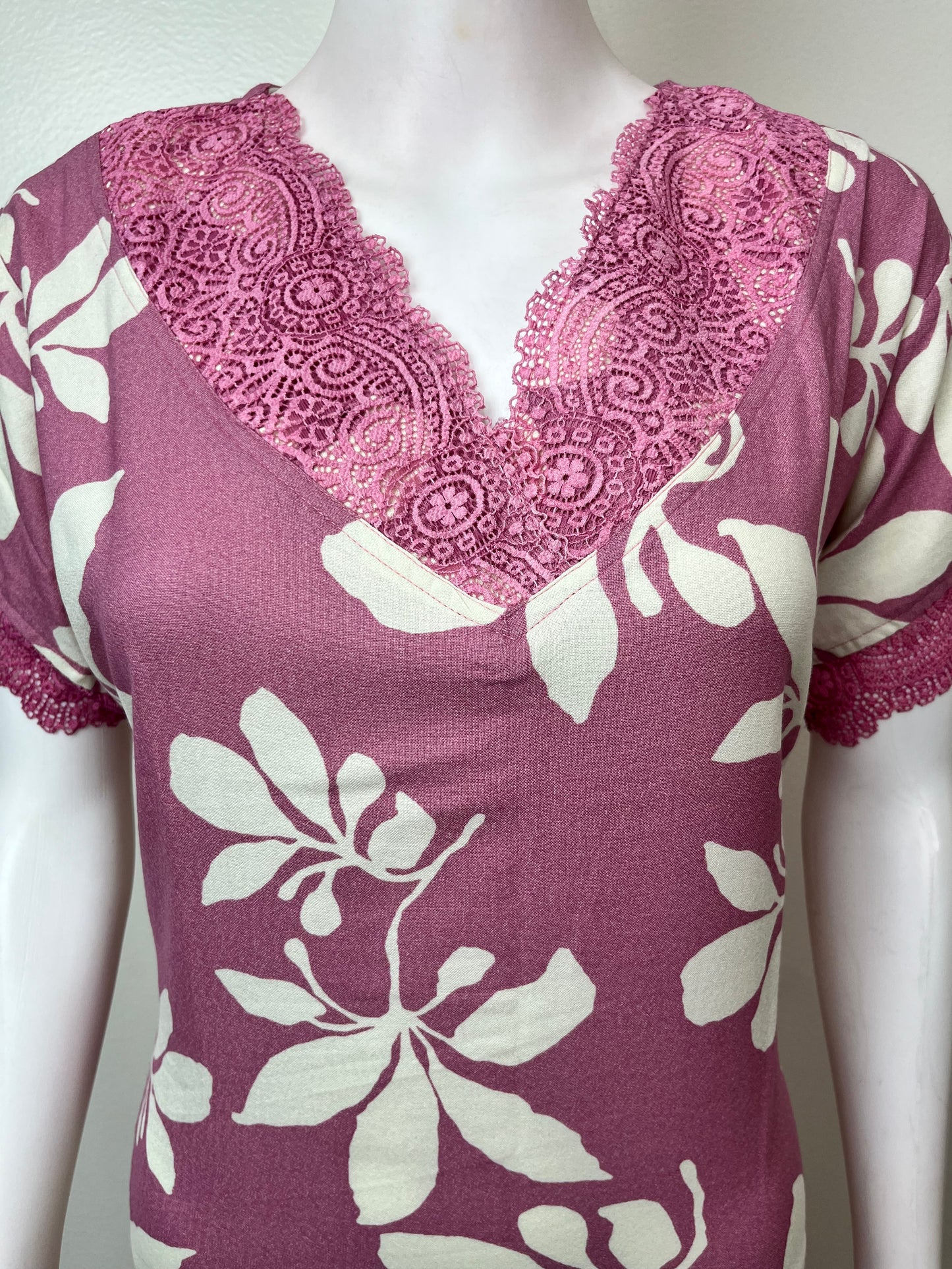 Pink V-Neck Alpine Fabric Nightgown
