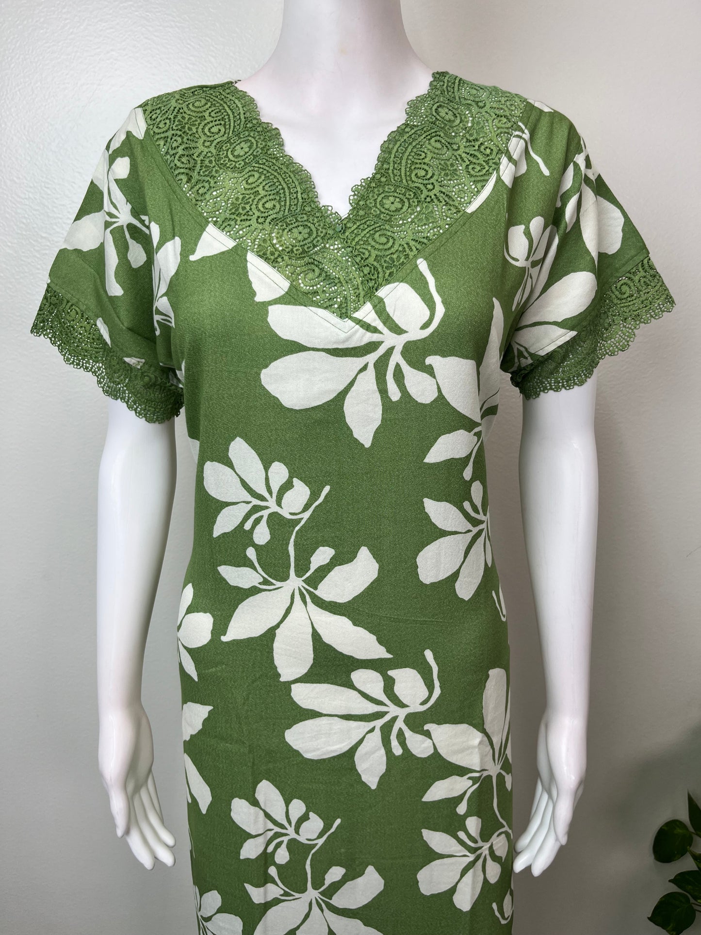 Green Floral Printed Alpine Nighty