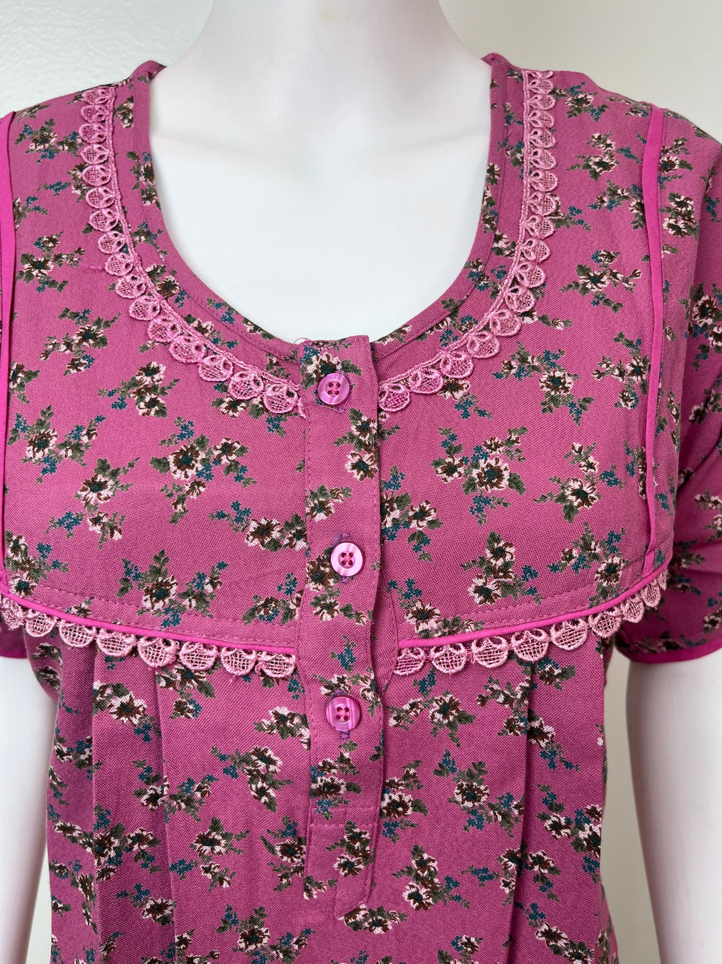 Dark Pink Pleated Style Alpine Fabric Nightgown