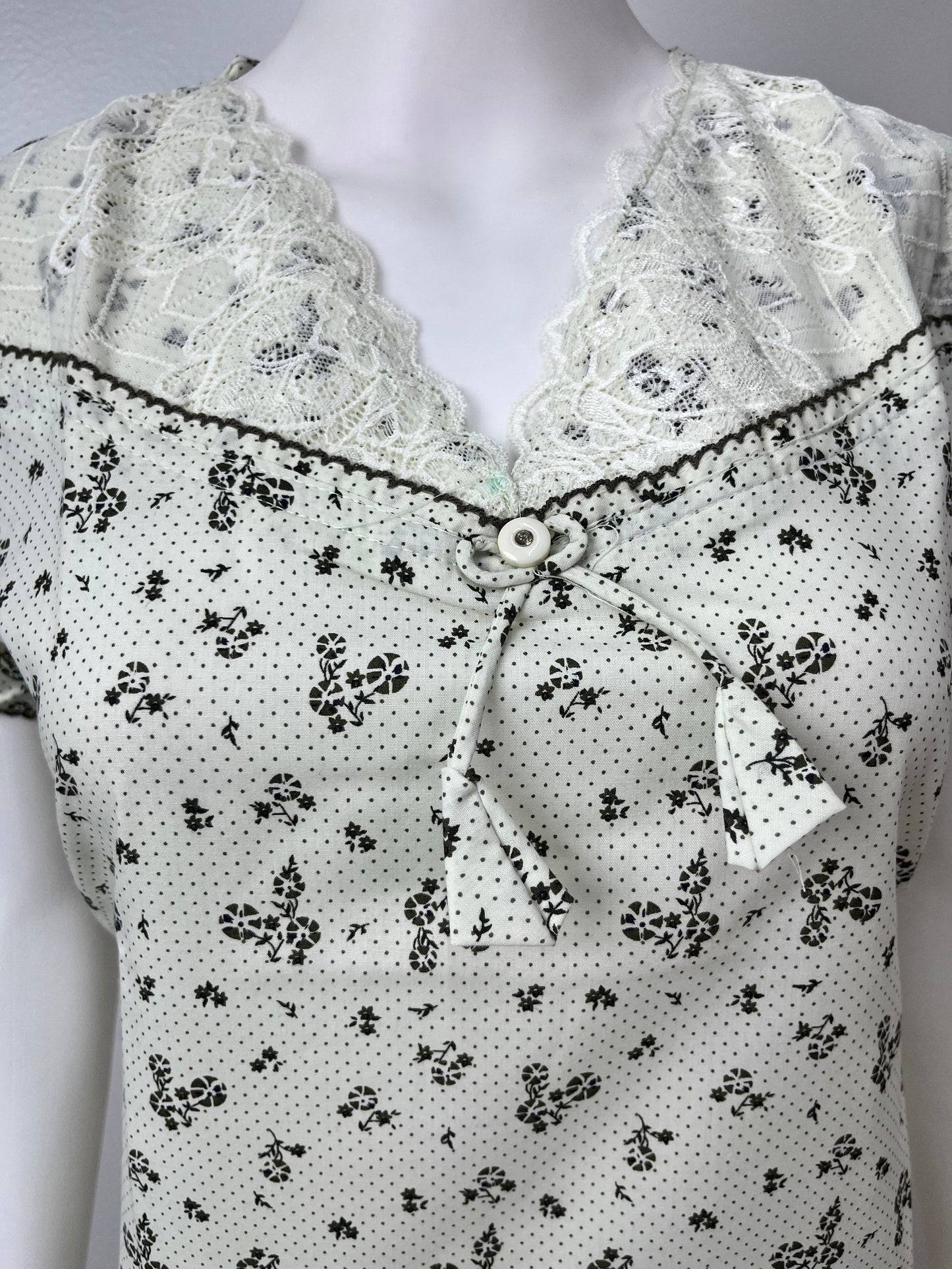 Cream Pure Cotton Laced Nightgown Soft & Breathable