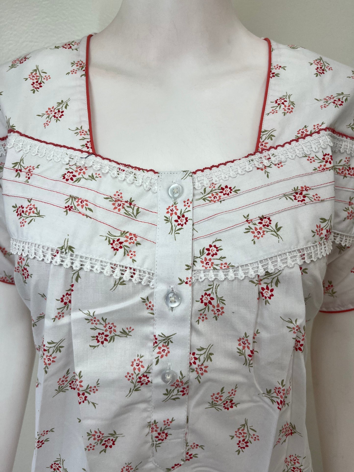 Red Floral Printed Polyester Cotton Nightgown