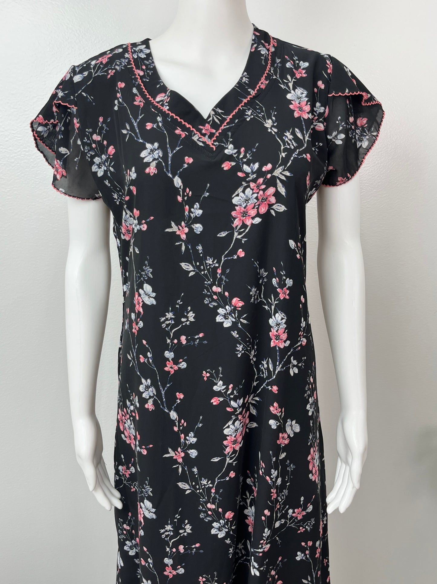 Black Chiffon Fabric Nightgown Soft & Breathable for Women