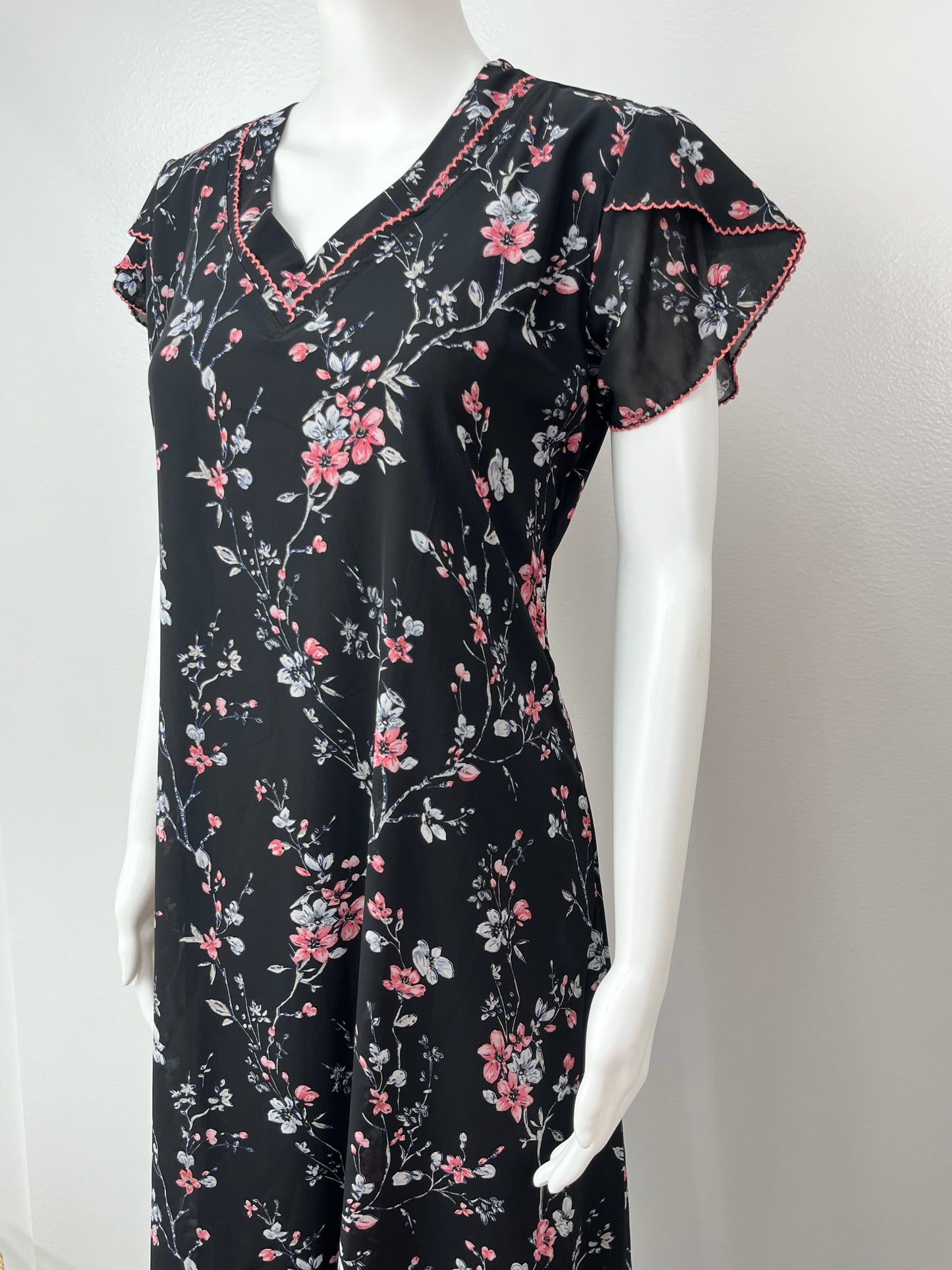 Black Chiffon Fabric Nightgown Soft & Breathable for Women