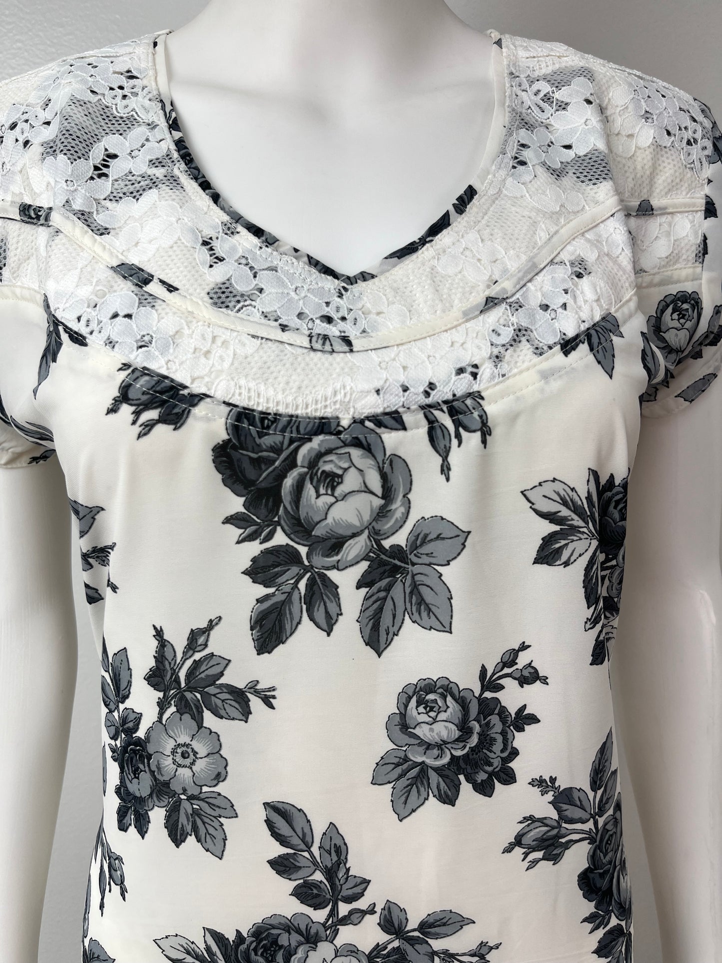 Black & White Premium Chiffon Fabric Nightgown