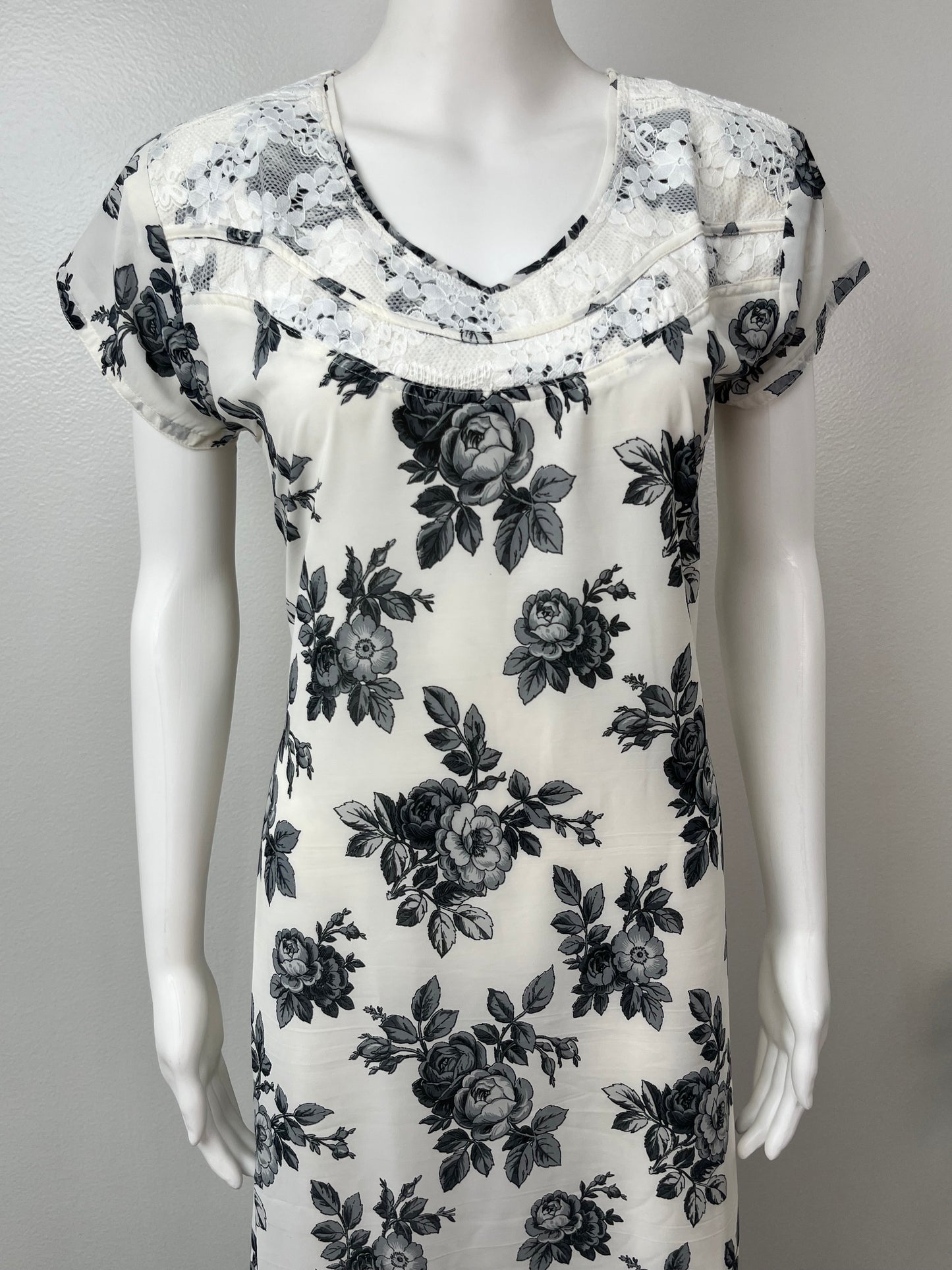 Black & White Premium Chiffon Fabric Nightgown