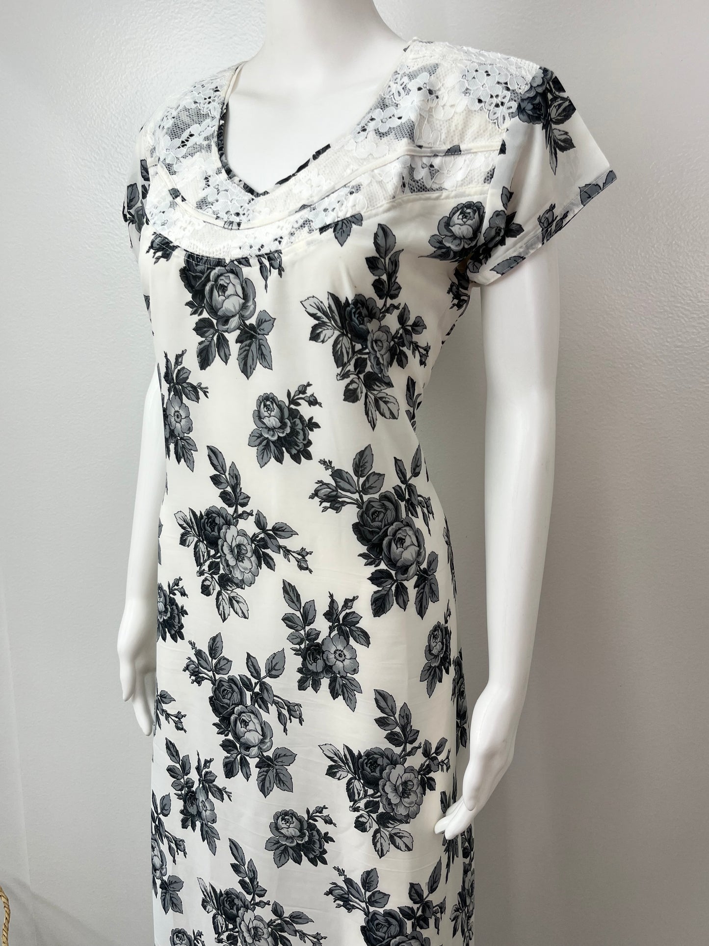 Black & White Premium Chiffon Fabric Nightgown