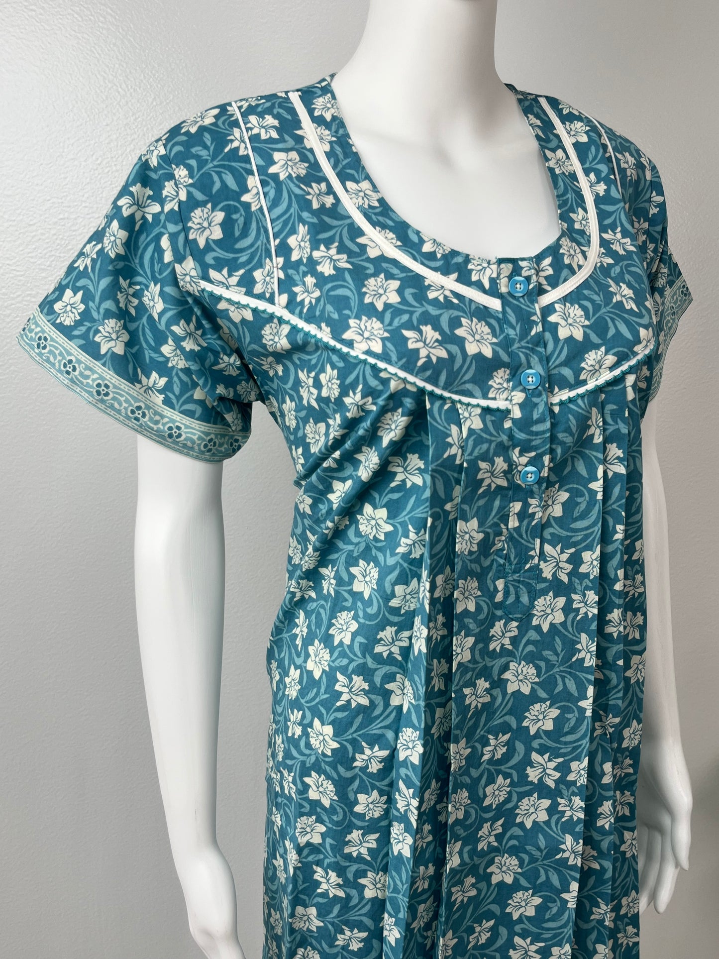 Turquoise Knee-Length Printed Pure Cotton Nightgown Soft & Comfortable