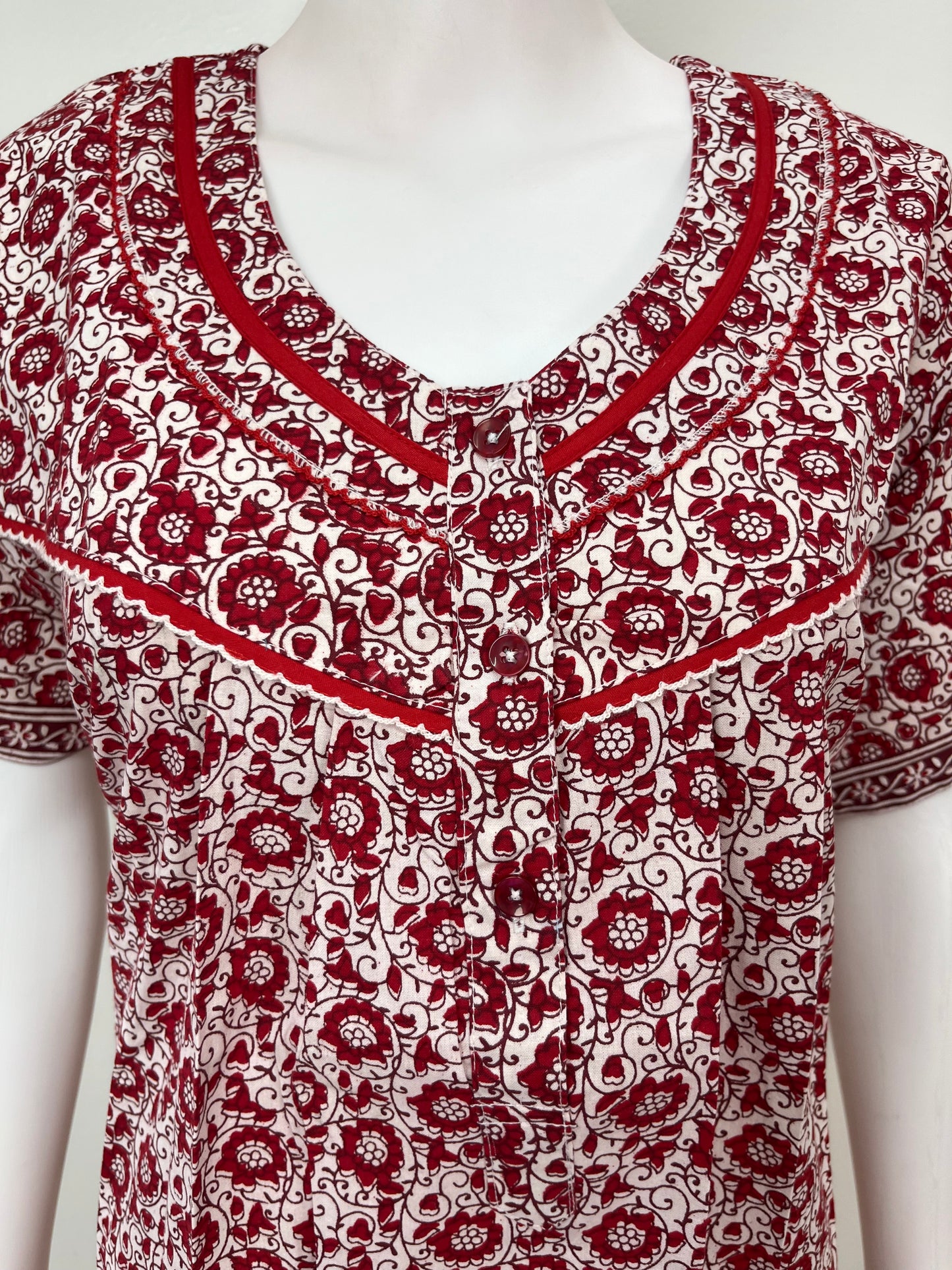 Red Pleated 100% Cotton Women's Nightgown