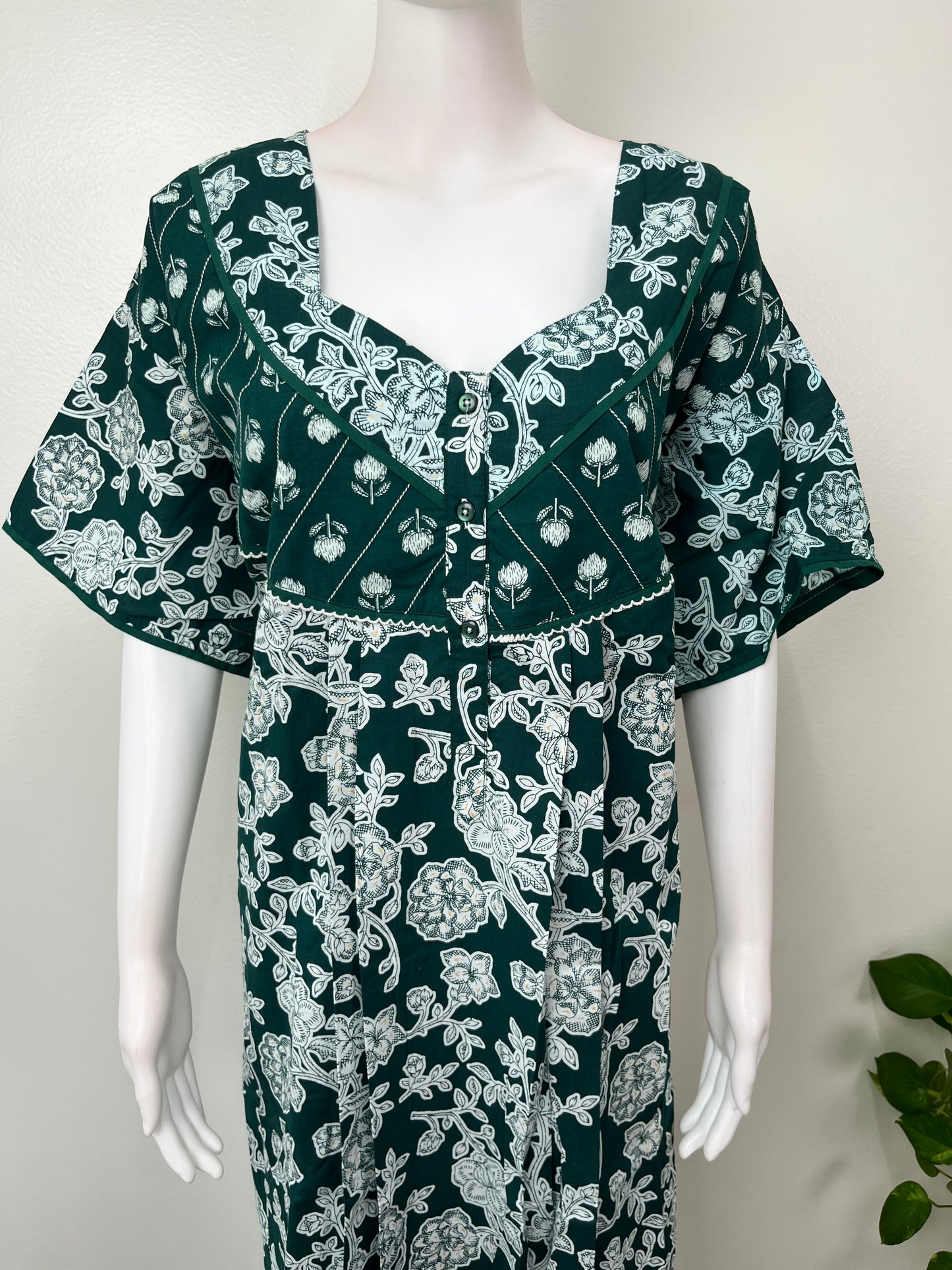 Viridian Green Pure Cotton Women's Nightgown