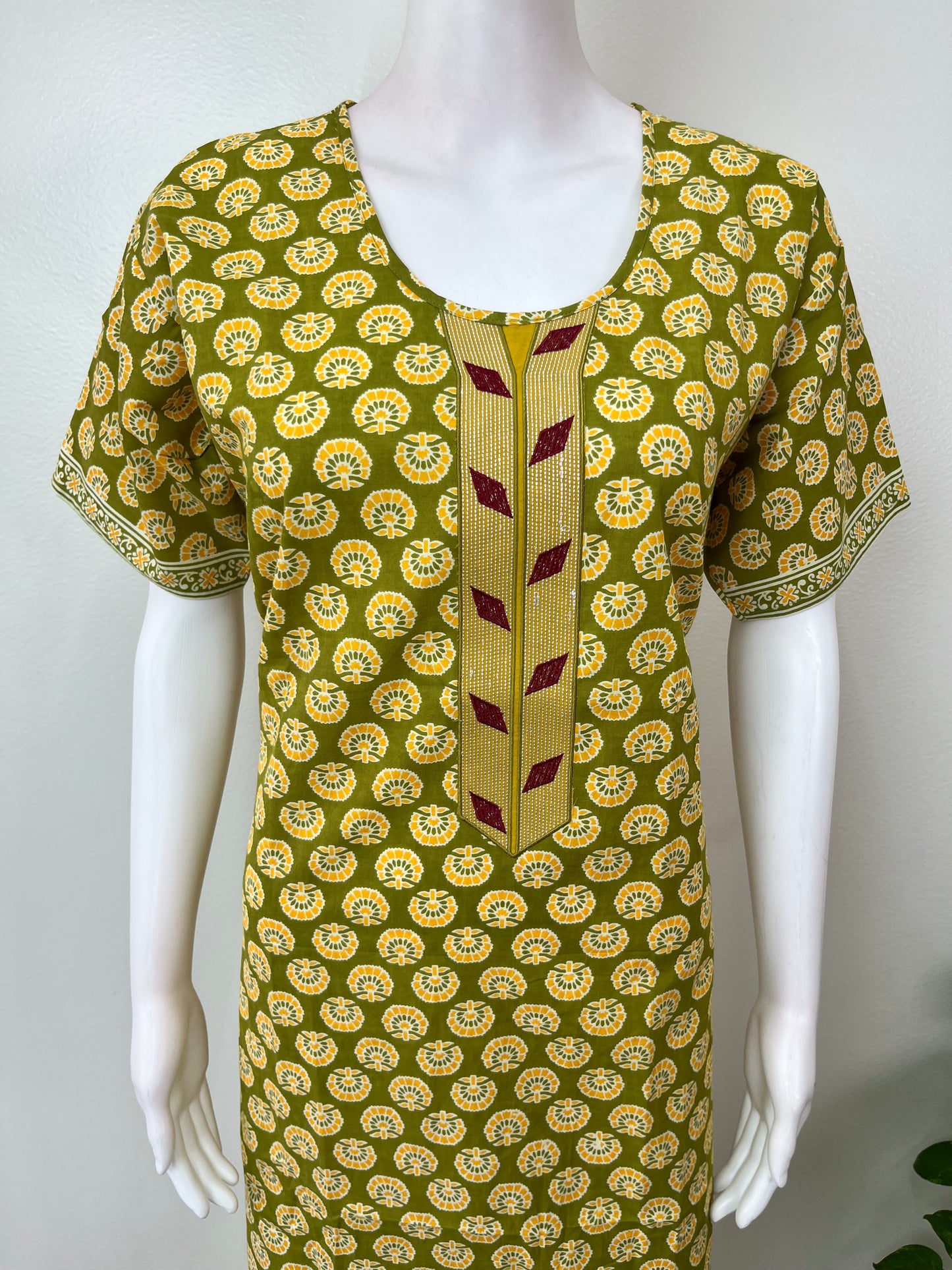 Green Classic Embroidered Pure Cotton Nightgown