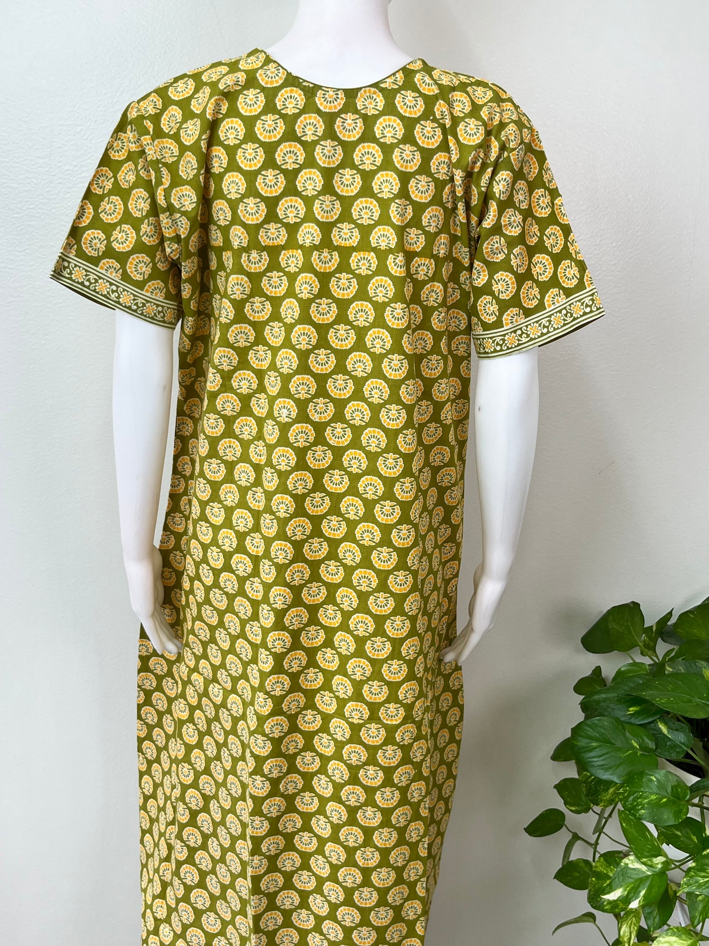Green Classic Embroidered Pure Cotton Nightgown