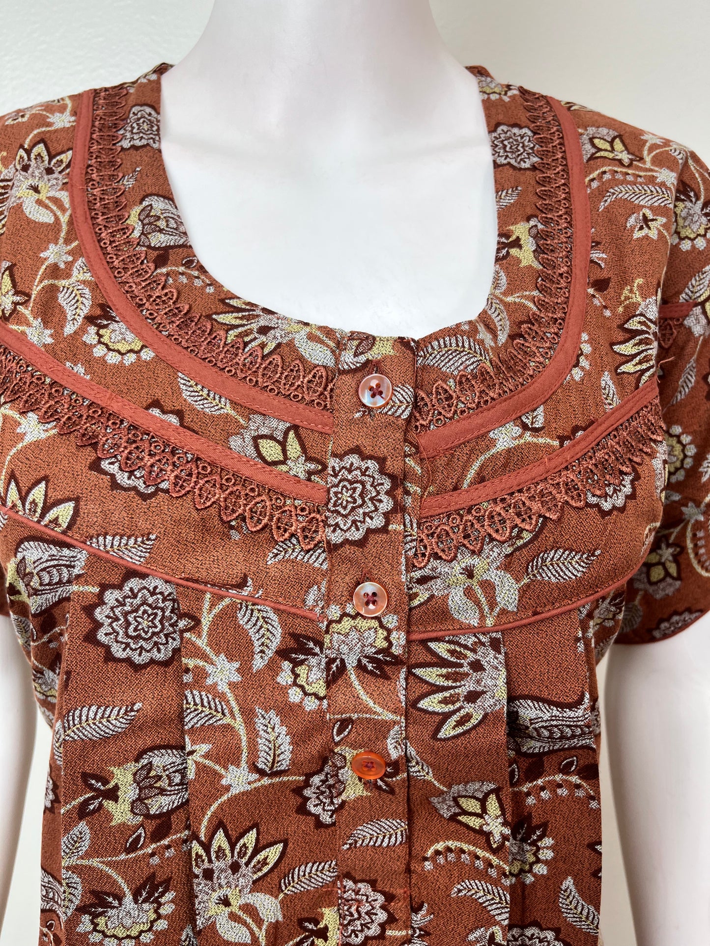 Brown Alpine Nighty Elegant & Long-Lasting