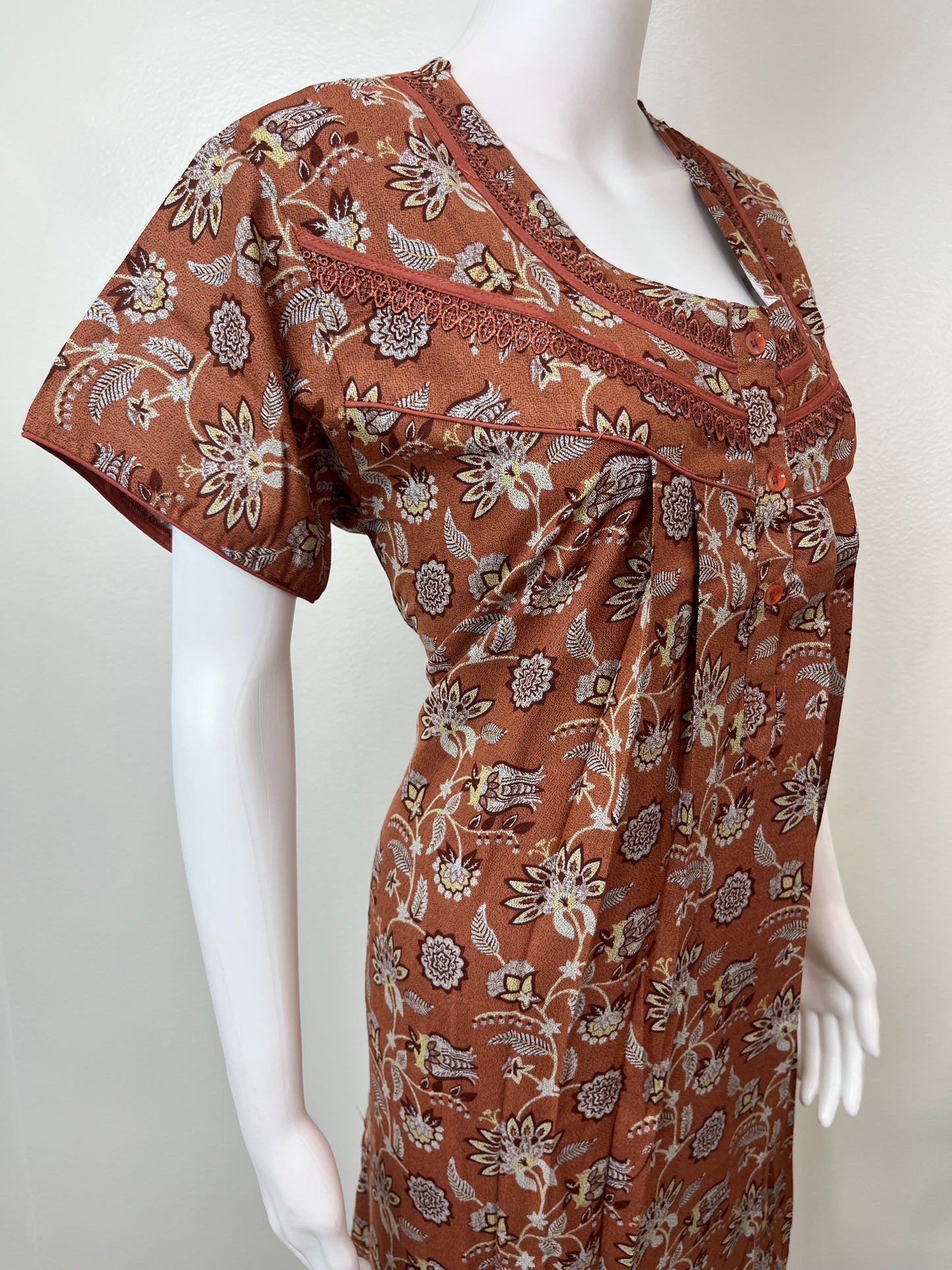 Brown Alpine Nighty Elegant & Long-Lasting