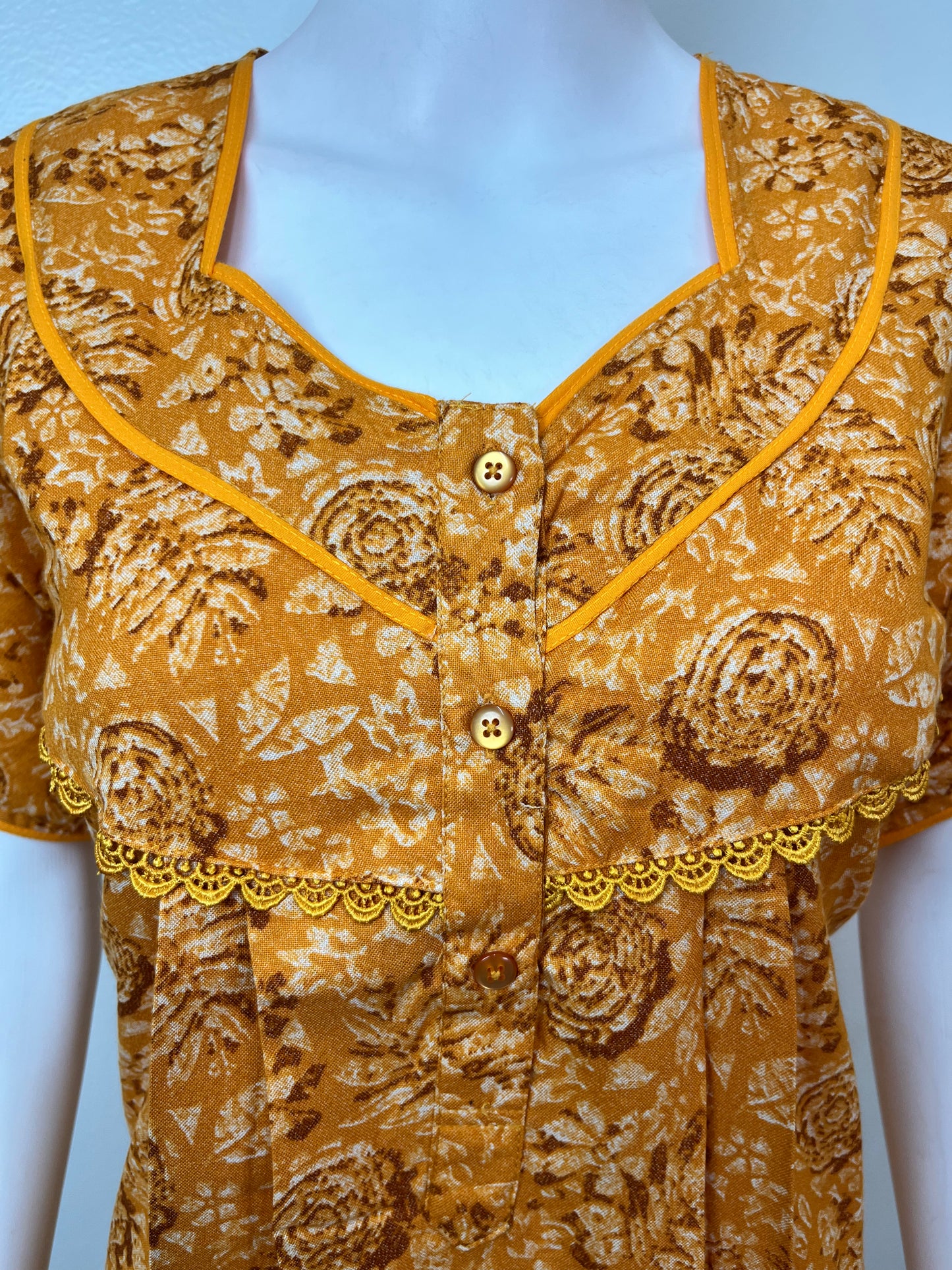 Yellow Pleated Style Alpine Fabric Women's Nightgown