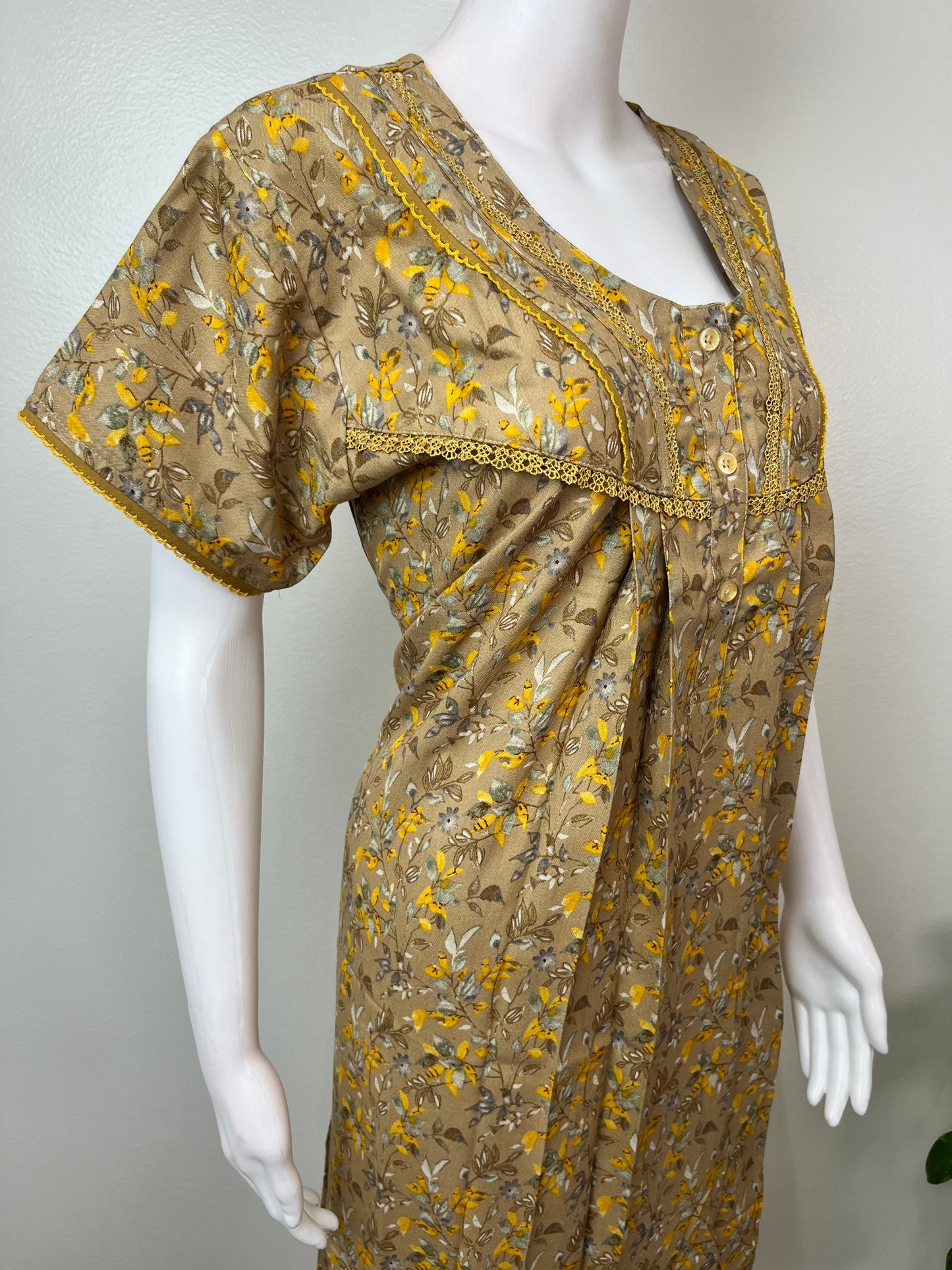 Pleated Style Alpine Nightgown for Women