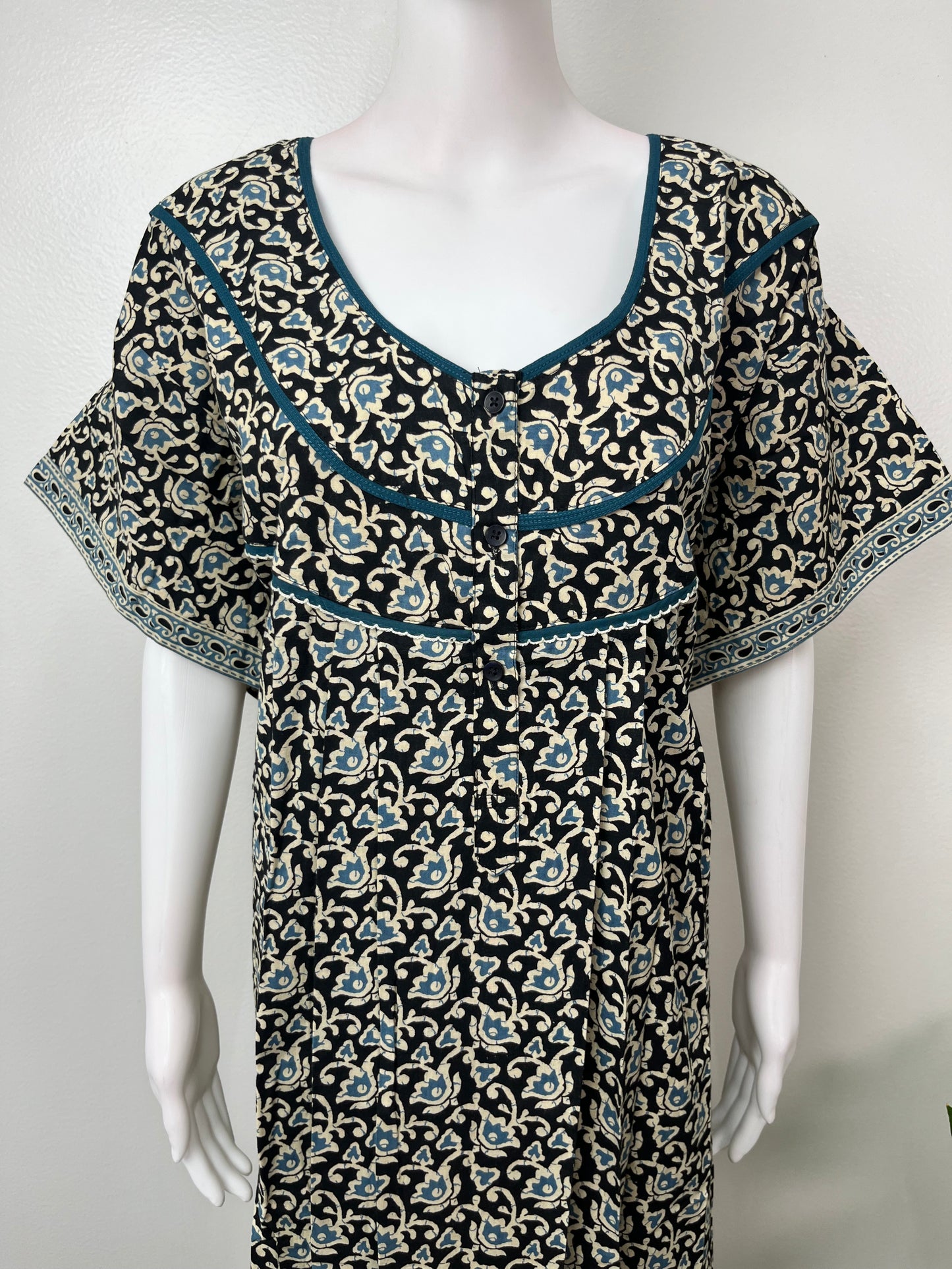Black Pure Cotton Women's Nightgwn