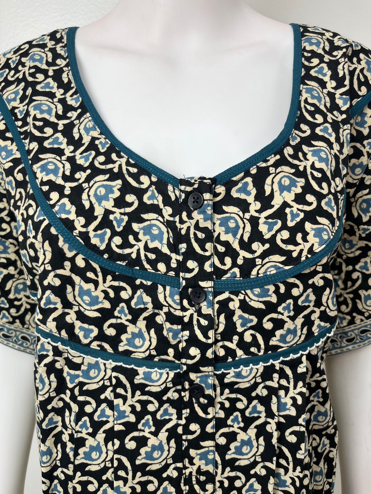 Black Pure Cotton Women's Nightgwn