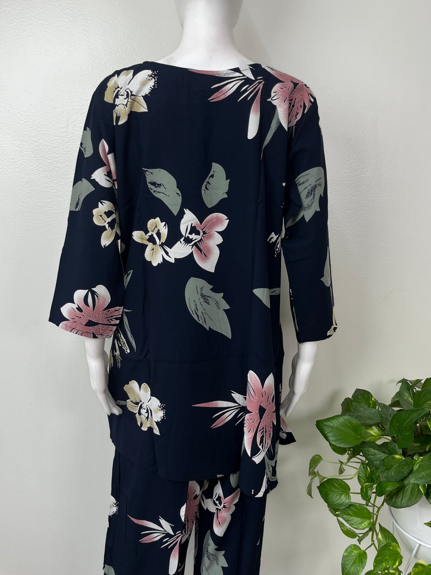 Floral Garden Nightwear Set in Navy
