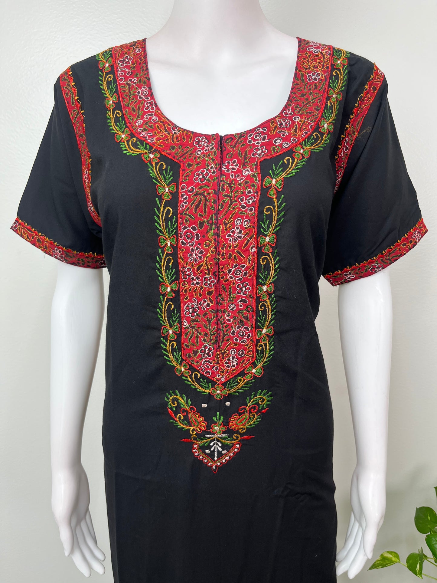 Black Breathable Elegance Bizzylizzy Nightgown