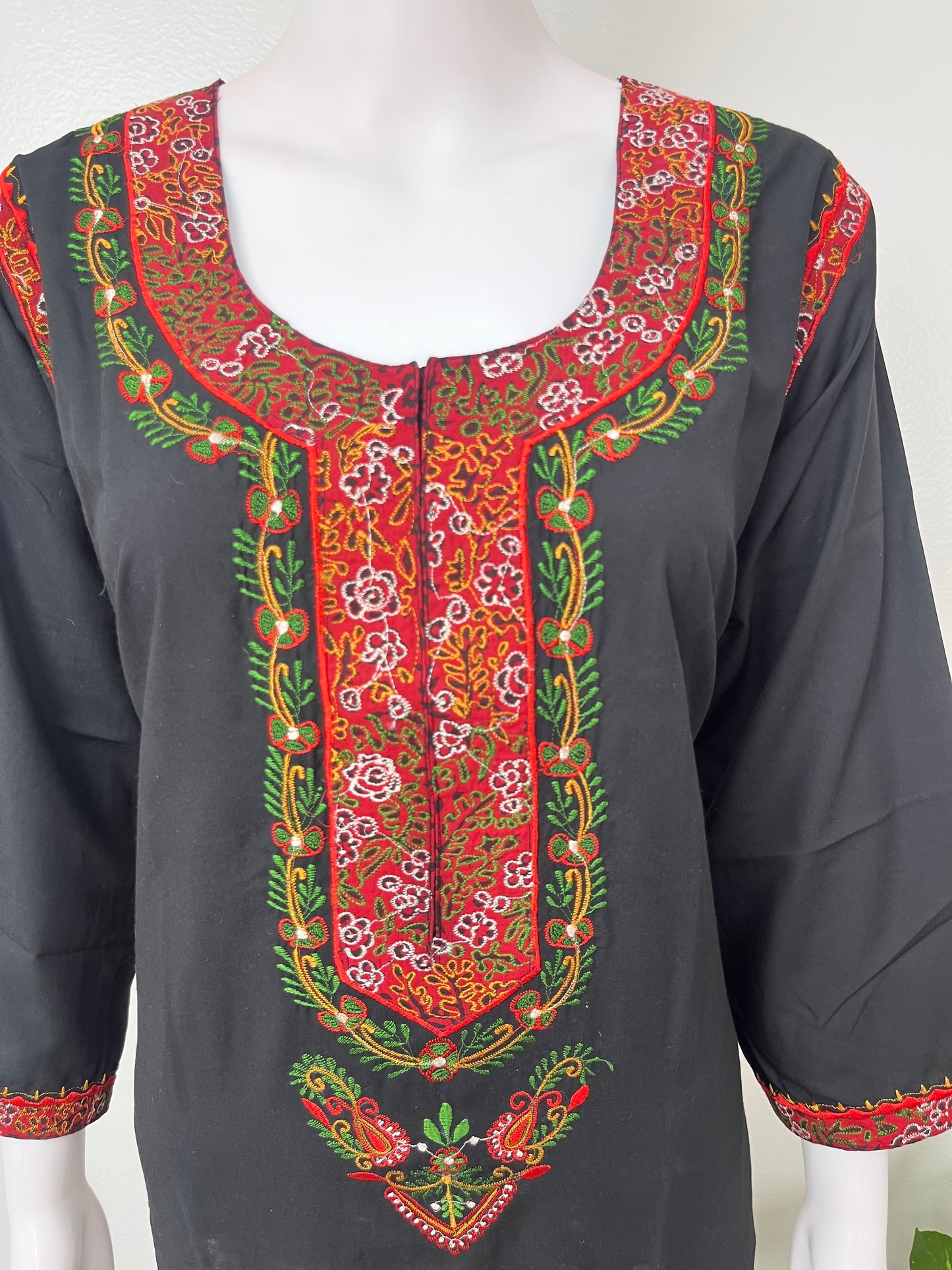 Black Premium Bizzylizzy Embroidered Nightgown