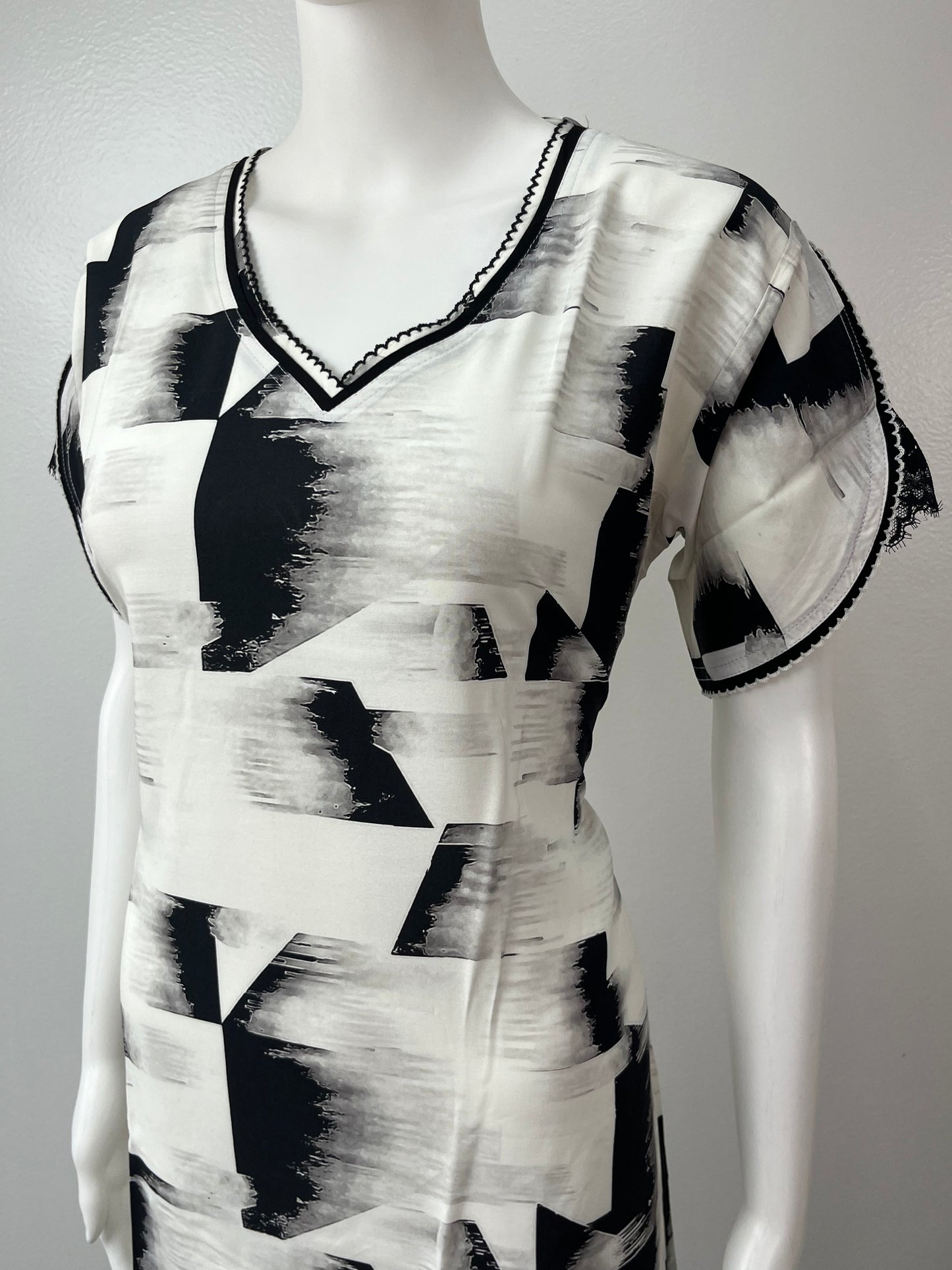 Black & White Soft & Breathable Rayon Nighty
