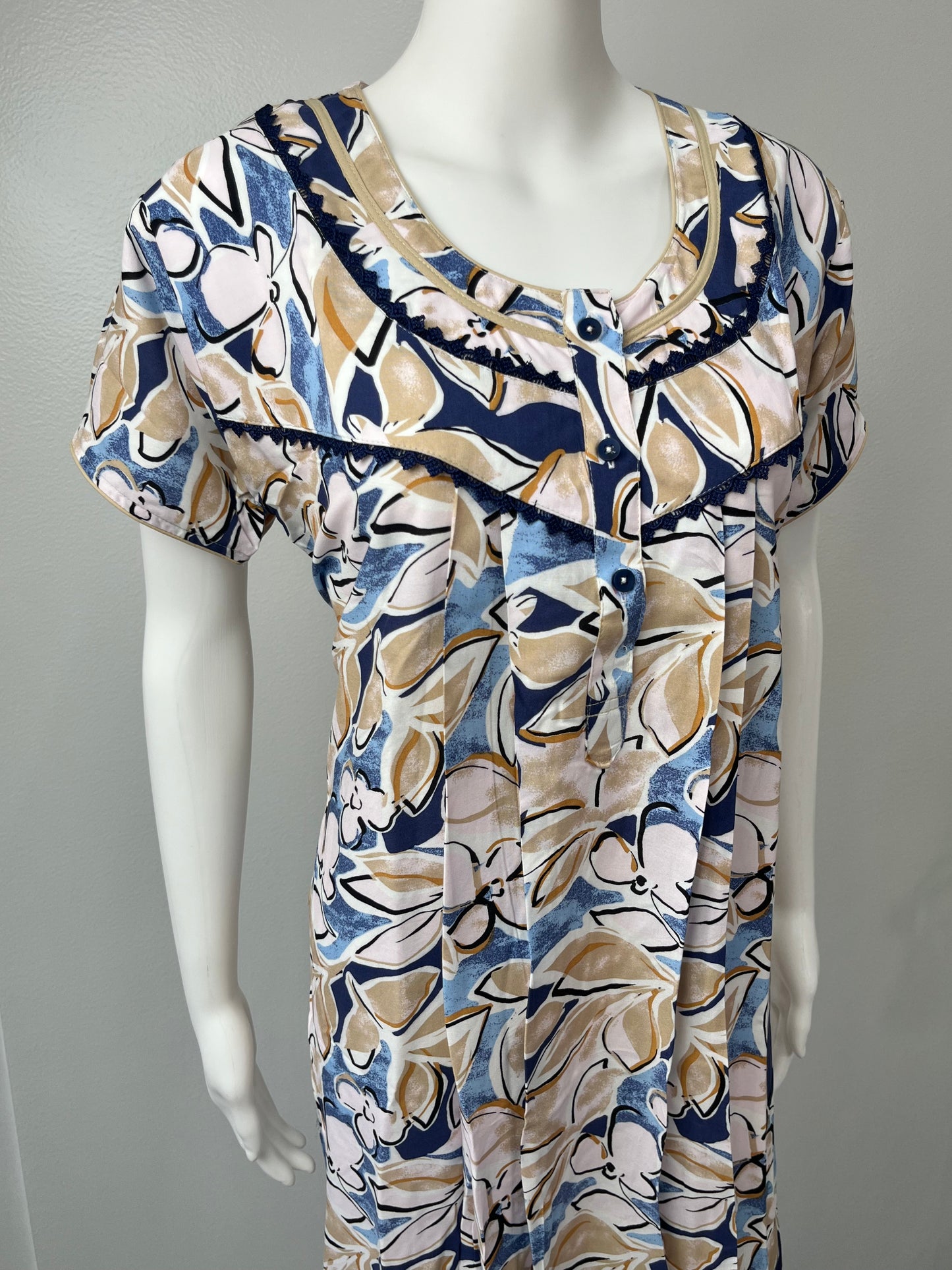 Yellow Printed Rayon Fabric Nightgown Silky Texture with Lace