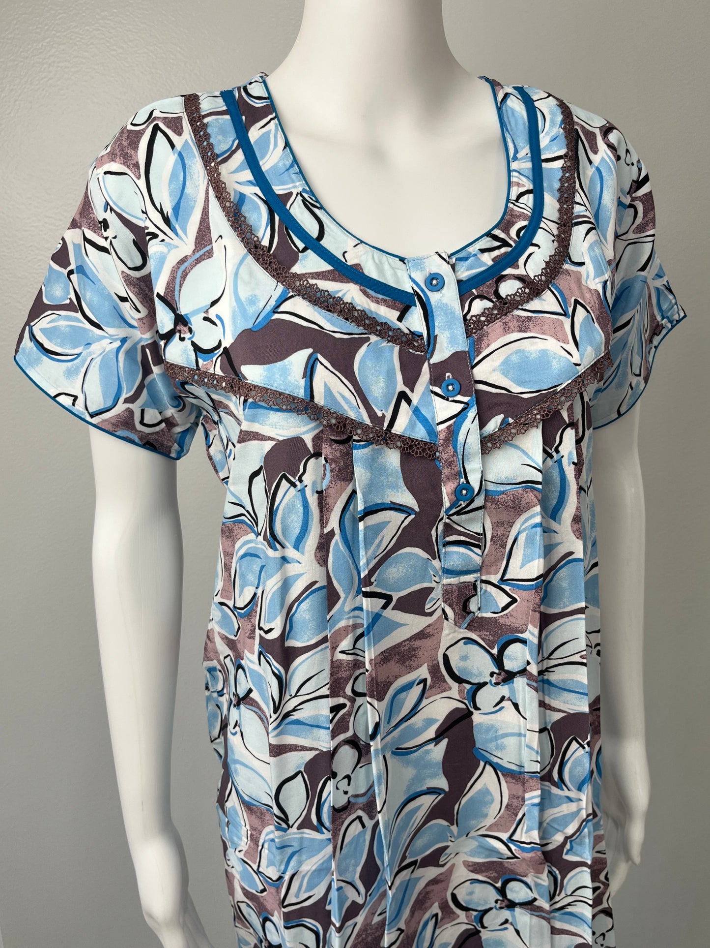Sky Blue Printed Nightgown Elegant with Lace