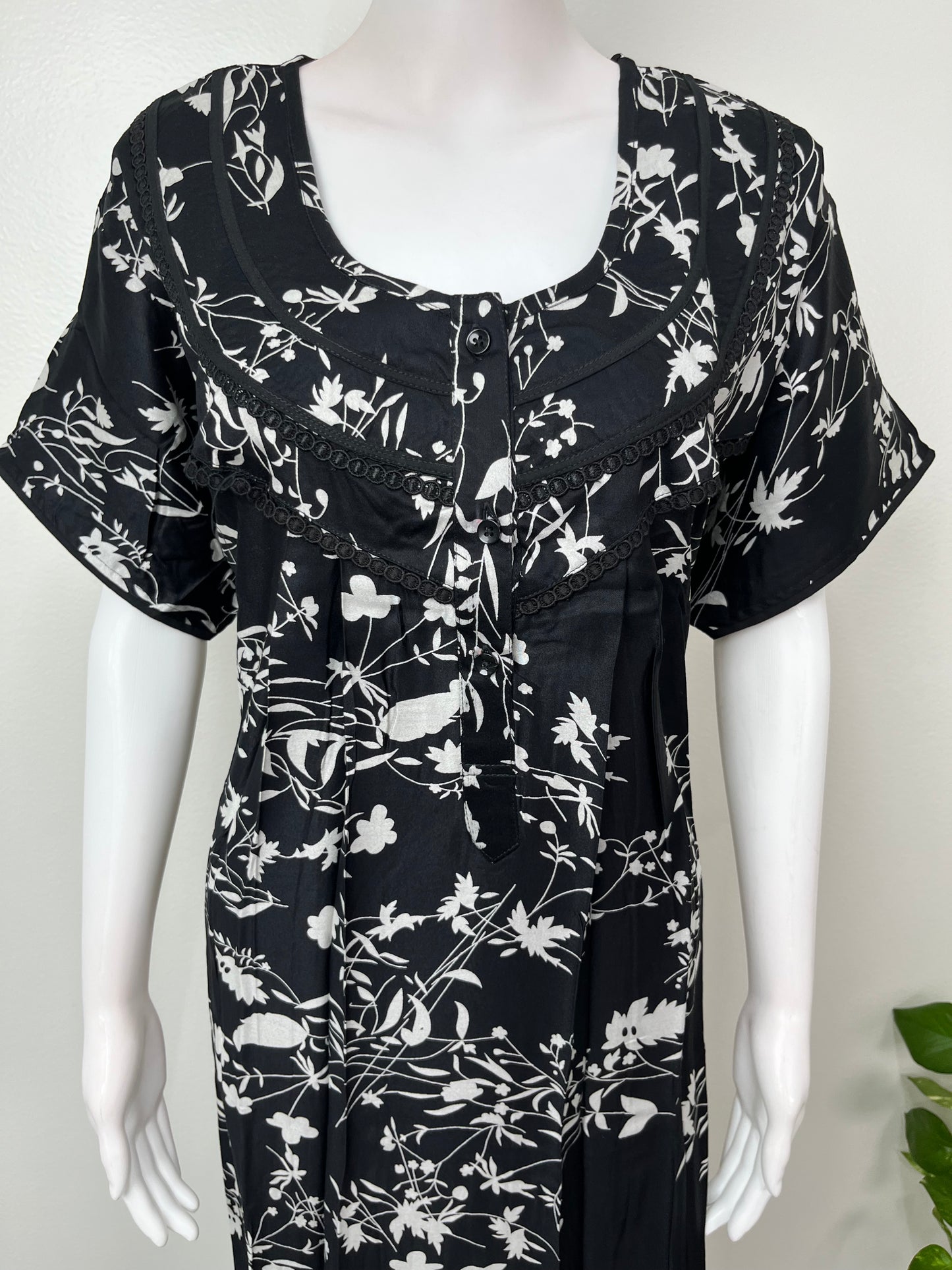 Black Pleated Style Rayon Satin Fabric Nightgown