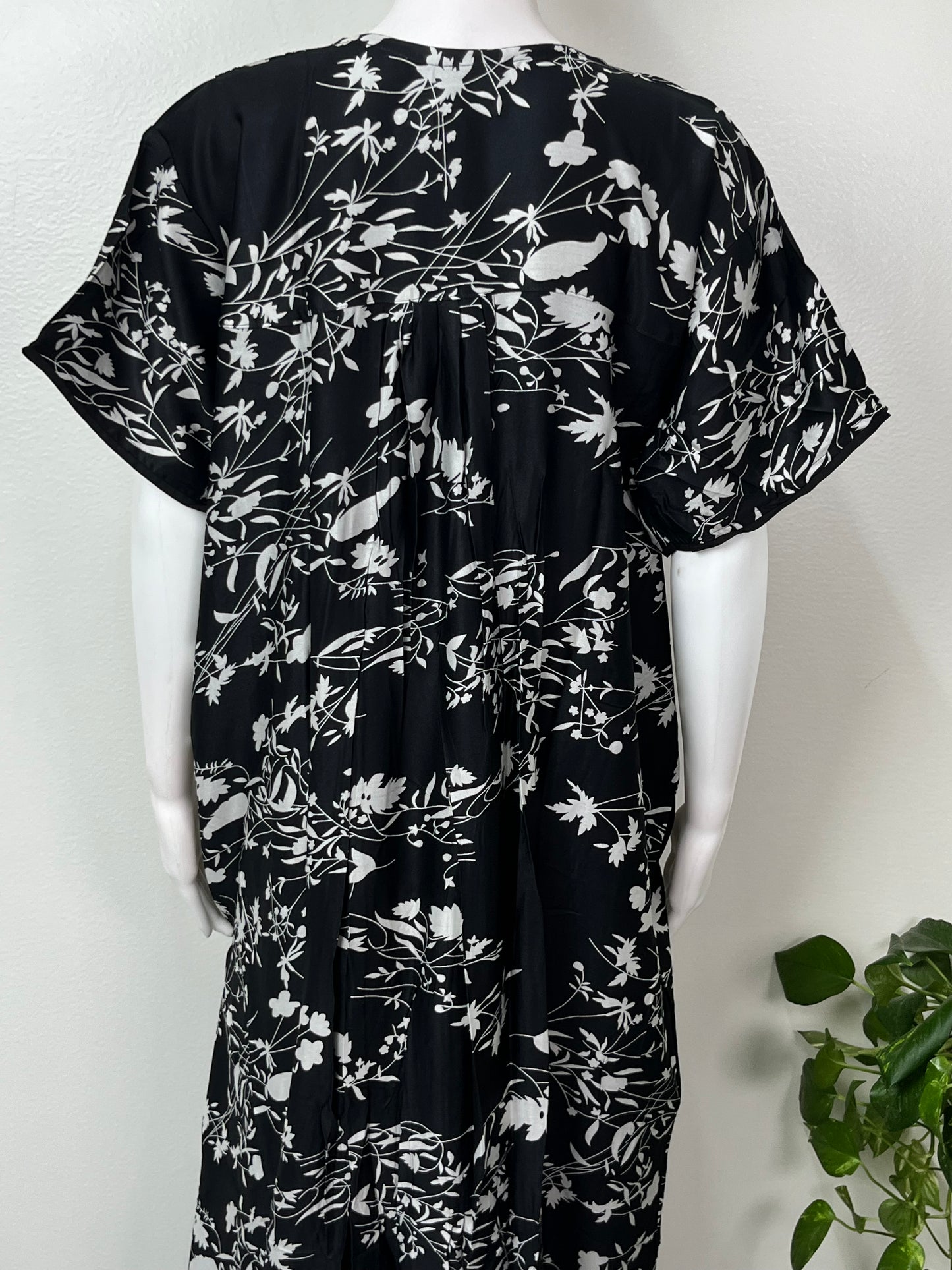 Black Pleated Style Rayon Satin Fabric Nightgown